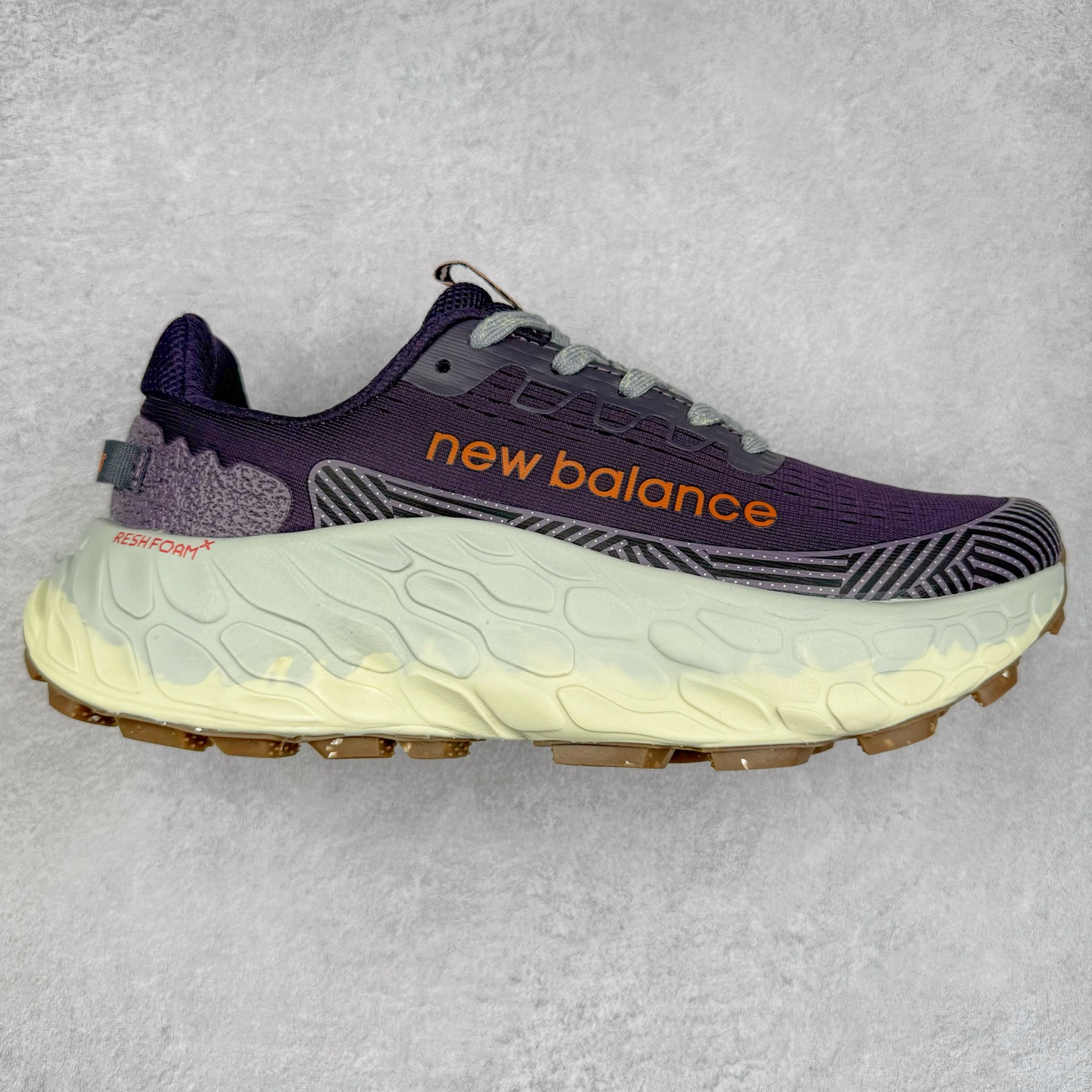 New Balance Fresh Foam X Trail More v3 新百伦NB莫尔V3系列低帮轻量化厚底户外越野休闲运动慢跑鞋 MTMORNGR 无论是越野训练跑还是享受自然美景 New Balance Fresh Foam X Trail More v3 都能确保双脚凉爽舒适 获得缓震支撑 这款越野跑鞋採用透气的合成/网眼鞋面 加上双层 Fresh Foam X 中底实现绝佳舒适著感 搭载鞋头防护科技与 All Terrain 系列最厚鞋底 可防止碎石跑入鞋内 让你尽情探索不受限 尺码：36 37 37.5 38 38.5 39.5 40 40.5 41.5 42 42.5 43 44 44.5 45-选品中心