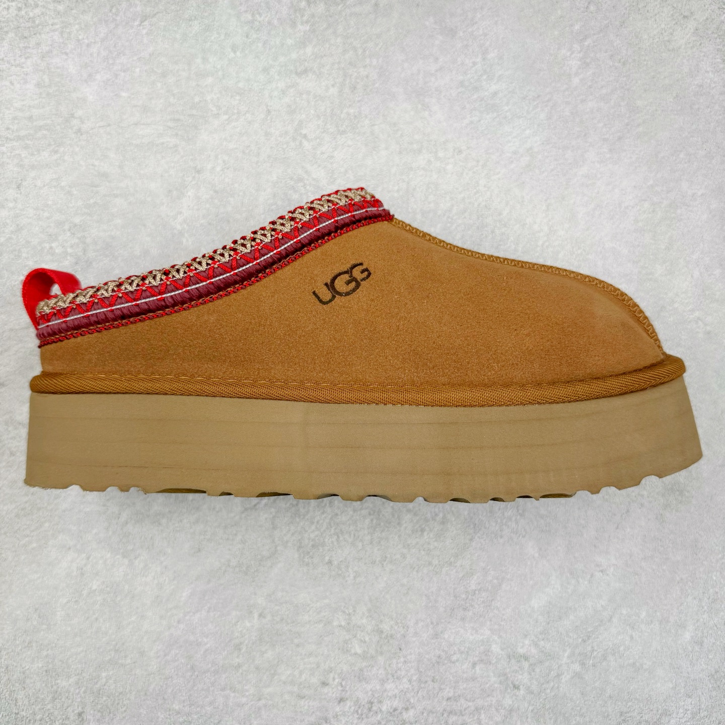 图片[6]-＃福利特价 UGG 6109 秋冬经典户外雪地靴 官方同步包装 检验标 材料采用原厂防污防水皮料 羊毛皮一体 防滑耐磨轻翼大底 保暖性能十足 严寒季节 必属佳品 尺码：35 36 37 38 39 40-选品中心