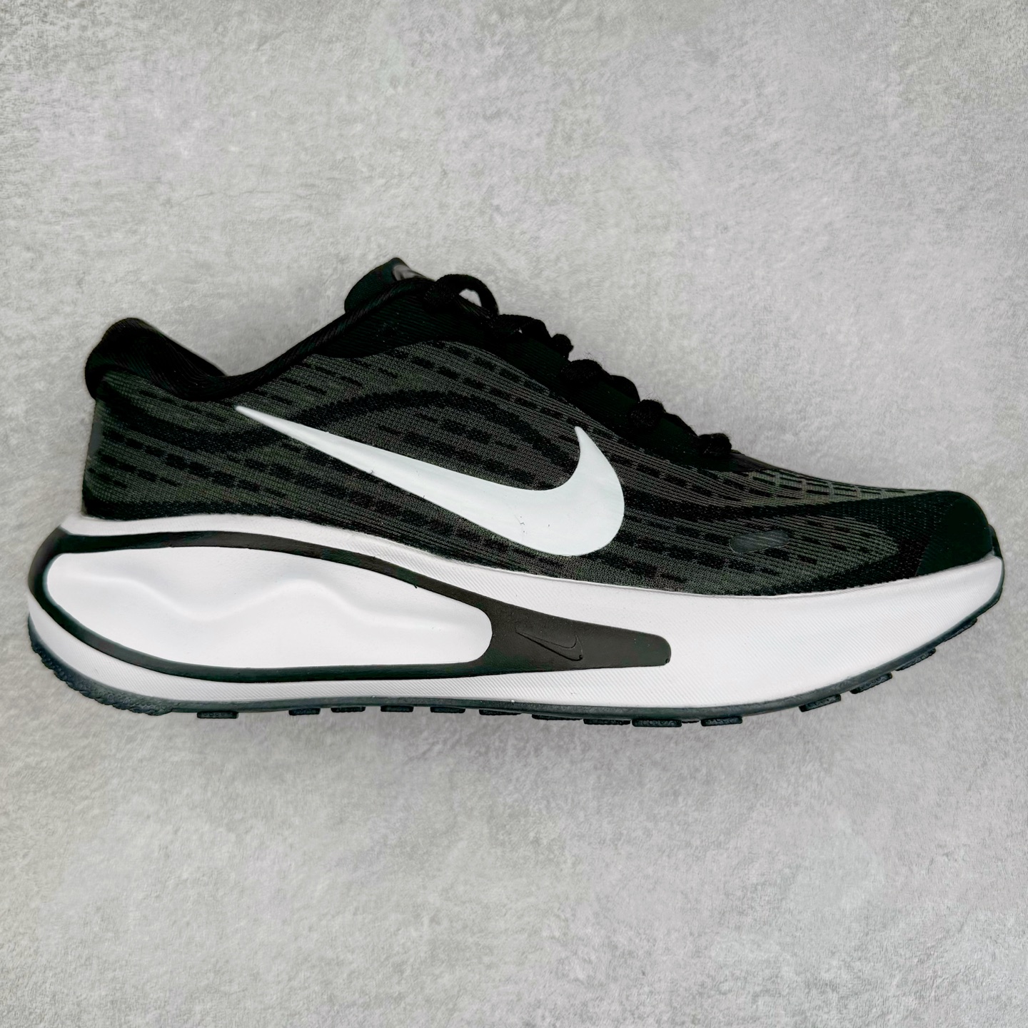 图片[4]-＃纯原福利 NK Journey Run 旅程慢跑系列低帮轻质缓震休闲运动公路跑步鞋 采用科技织法轻盈织物合成鞋面材质 搭载柔软厚实ComfiRide 泡绵缓震组合外置防滑耐磨橡胶底片 穿上 Journey Run 公路跑步鞋 尽情畅跑 享受每一步的风景 搭载柔软厚实的 ComfiRide 泡绵缓震配置 助你征服充满挑战的路面 大步流星 微笑前行 该鞋款舒适非凡 让你爱不释脚 尺码：35.5 36 36.5 37.5 38 38.5 39 40 40.5 41 42 42.5 43 44 44.5 45-选品中心