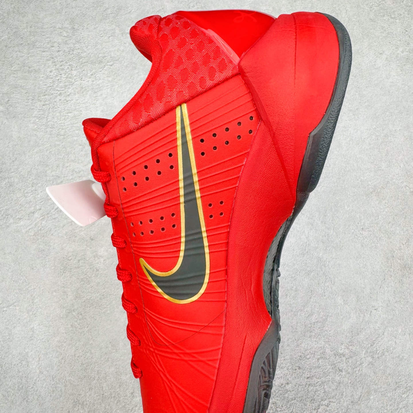 图片[7]-＃灭世/Max NK Kobe 5 Protro\\\”Year of the Mamba\\\” 科比五代 蛇年 大红 HF5182-600 灭世海外球员版 搭载最高工艺标准 版型 外观 细节 用料 不同于市场主流货品 拒绝杀猪套牌纯原套路 欢迎对比品鉴 外观升级点：鞋头冲孔 后跟海绵填充 飞线质感 碳板纹理 纸板对位 悉数升级对标ZP 用料升级点：前掌气垫➕后掌马蹄zoom（增配）澎湃脚感 完美解决正品后掌泡棉衰减问题 版型尺码升级：海外球员版 前掌包裹提升 尺码增加US13 47.5码 适配 职业球员 灭世纯原海外球员版『质 价 比』拉满 拳打杀猪纯原 脚踢一眼假通货 高端外贸渠道口碑爆炸 尺码：39 40 40.5 41 42 42.5 43 44 44.5 45 46 47.5-选品中心