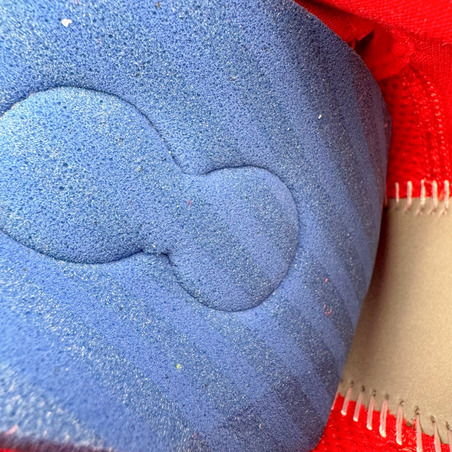 图片[11]-＃灭世/Max NK Kobe 5 Protro\\\”Year of the Mamba\\\” 科比五代 蛇年 大红 HF5182-600 灭世海外球员版 搭载最高工艺标准 版型 外观 细节 用料 不同于市场主流货品 拒绝杀猪套牌纯原套路 欢迎对比品鉴 外观升级点：鞋头冲孔 后跟海绵填充 飞线质感 碳板纹理 纸板对位 悉数升级对标ZP 用料升级点：前掌气垫➕后掌马蹄zoom（增配）澎湃脚感 完美解决正品后掌泡棉衰减问题 版型尺码升级：海外球员版 前掌包裹提升 尺码增加US13 47.5码 适配 职业球员 灭世纯原海外球员版『质 价 比』拉满 拳打杀猪纯原 脚踢一眼假通货 高端外贸渠道口碑爆炸 尺码：39 40 40.5 41 42 42.5 43 44 44.5 45 46 47.5-选品中心