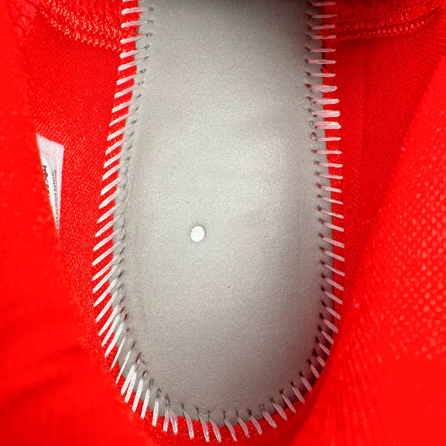 图片[10]-＃灭世/Max NK Kobe 5 Protro\\\”Year of the Mamba\\\” 科比五代 蛇年 大红 HF5182-600 灭世海外球员版 搭载最高工艺标准 版型 外观 细节 用料 不同于市场主流货品 拒绝杀猪套牌纯原套路 欢迎对比品鉴 外观升级点：鞋头冲孔 后跟海绵填充 飞线质感 碳板纹理 纸板对位 悉数升级对标ZP 用料升级点：前掌气垫➕后掌马蹄zoom（增配）澎湃脚感 完美解决正品后掌泡棉衰减问题 版型尺码升级：海外球员版 前掌包裹提升 尺码增加US13 47.5码 适配 职业球员 灭世纯原海外球员版『质 价 比』拉满 拳打杀猪纯原 脚踢一眼假通货 高端外贸渠道口碑爆炸 尺码：39 40 40.5 41 42 42.5 43 44 44.5 45 46 47.5-选品中心