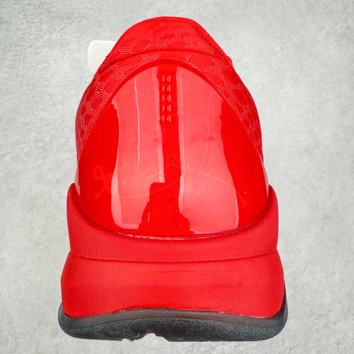 图片[8]-＃灭世/Max NK Kobe 5 Protro\\\”Year of the Mamba\\\” 科比五代 蛇年 大红 HF5182-600 灭世海外球员版 搭载最高工艺标准 版型 外观 细节 用料 不同于市场主流货品 拒绝杀猪套牌纯原套路 欢迎对比品鉴 外观升级点：鞋头冲孔 后跟海绵填充 飞线质感 碳板纹理 纸板对位 悉数升级对标ZP 用料升级点：前掌气垫➕后掌马蹄zoom（增配）澎湃脚感 完美解决正品后掌泡棉衰减问题 版型尺码升级：海外球员版 前掌包裹提升 尺码增加US13 47.5码 适配 职业球员 灭世纯原海外球员版『质 价 比』拉满 拳打杀猪纯原 脚踢一眼假通货 高端外贸渠道口碑爆炸 尺码：39 40 40.5 41 42 42.5 43 44 44.5 45 46 47.5-选品中心