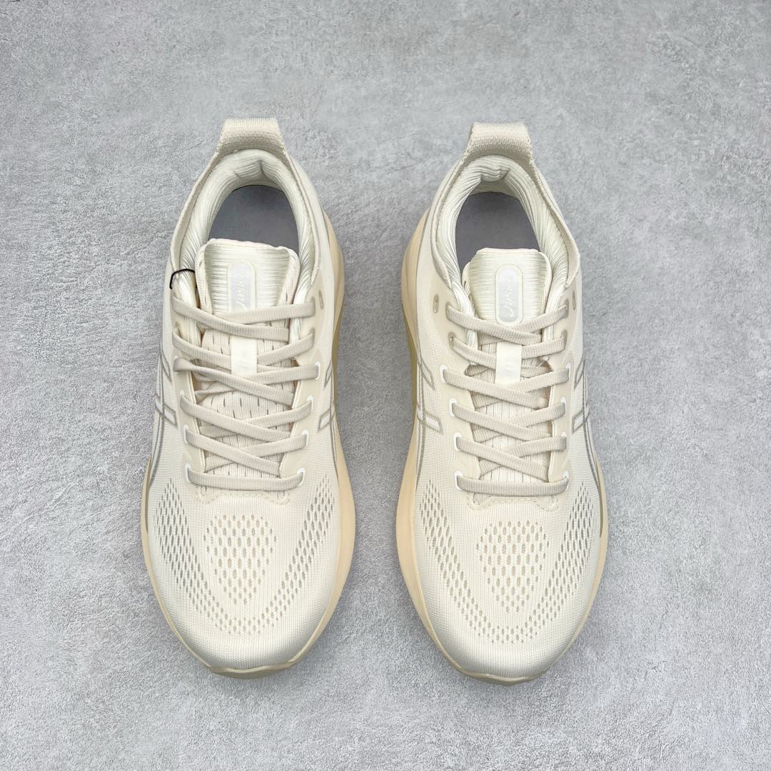 图片[2]-Asics Gel-Kayano 31 亚瑟士卡亚诺31代低帮专业有氧超轻量休闲运动全能慢跑鞋全球知名运动品牌ASICS正式推出新款GEL-KAYANO 31跑鞋，旨在通过全新稳定结构以提升产品可适性，满足跑者的足部稳定需求，让每一位跑者从起跑到结束都能够感受到焕然一新的稳定性与舒适性，从而帮助更多人找到身心平衡，获得自在舒适的健康生活方式。秉持着ASICS亚瑟士的设计哲学，全新一代GEL-KAYANO 31应运而生。为进一步升级产品的稳定性，GEL-KAYANO 31采用了全新4D引导系统，通过内侧稳定装置提升可适性，满足足部稳定需求，帮助足弓迅速返回到平衡位置。作为基于生物力学研究打造的全新稳定结构，4D引导系统不仅提升了跑鞋对双脚的支撑性，它还将人体不同的运动状态纳入设计考量，帮助跑者在多种跑动强度下获得充足的稳定性和理想的舒适度。尺码：36 37 37.5 38 39.5 40 40.5 41.5 42 42.5 43.5 44 44.5 45-选品中心