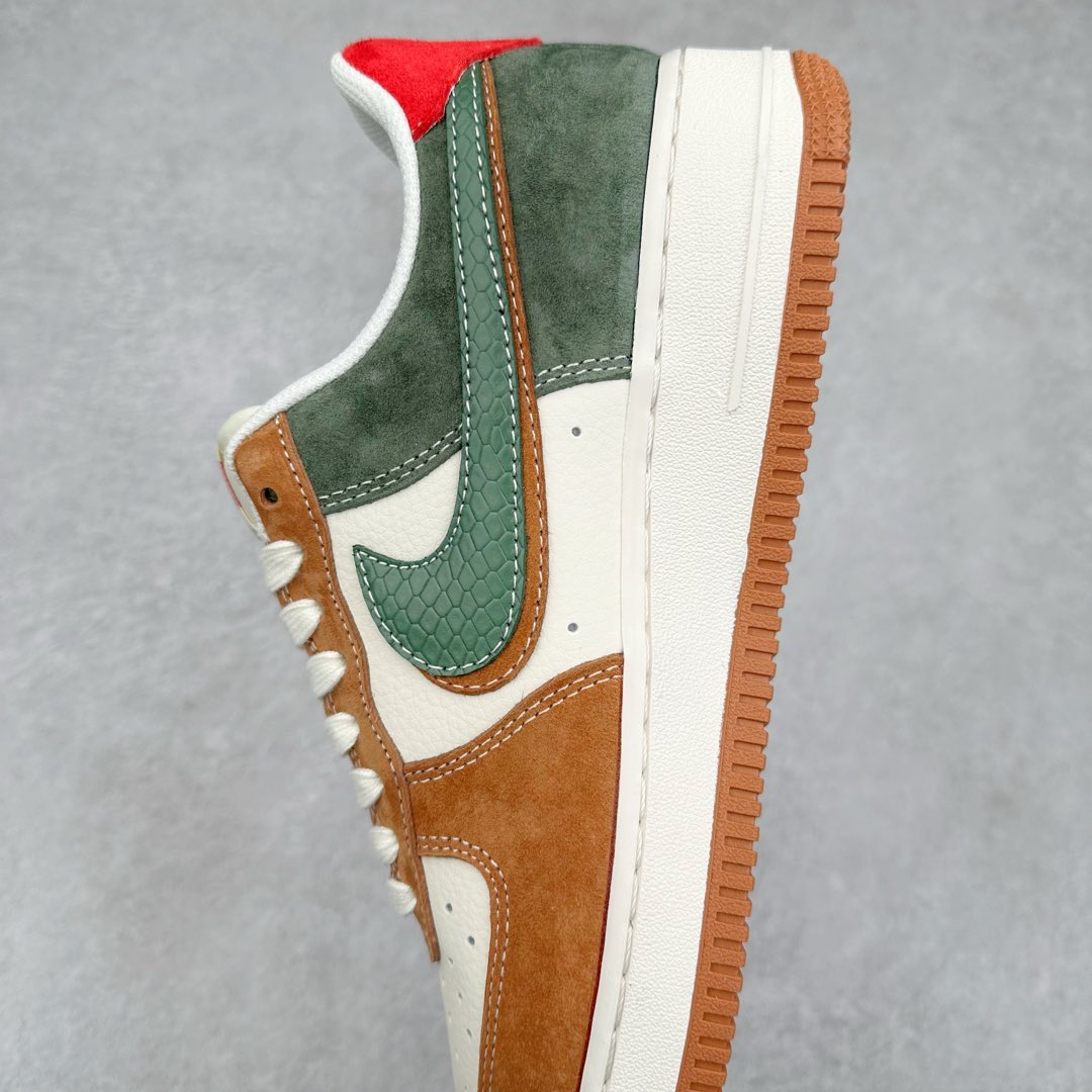 图片[7]-NK Air Force 1´07 Low 空军一号低帮百搭休闲运动板鞋 DM6868-025 柔软、弹性十足的缓震性能和出色的中底设计 横跨复古与现代的外型结合 造就出风靡全球 三十多年的Force 1 直到今天还深受青睐 尺码：36 36.5 37.5 38 38.5 39 40 40.5 41 42 42.5 43 44 44.5 45-选品中心