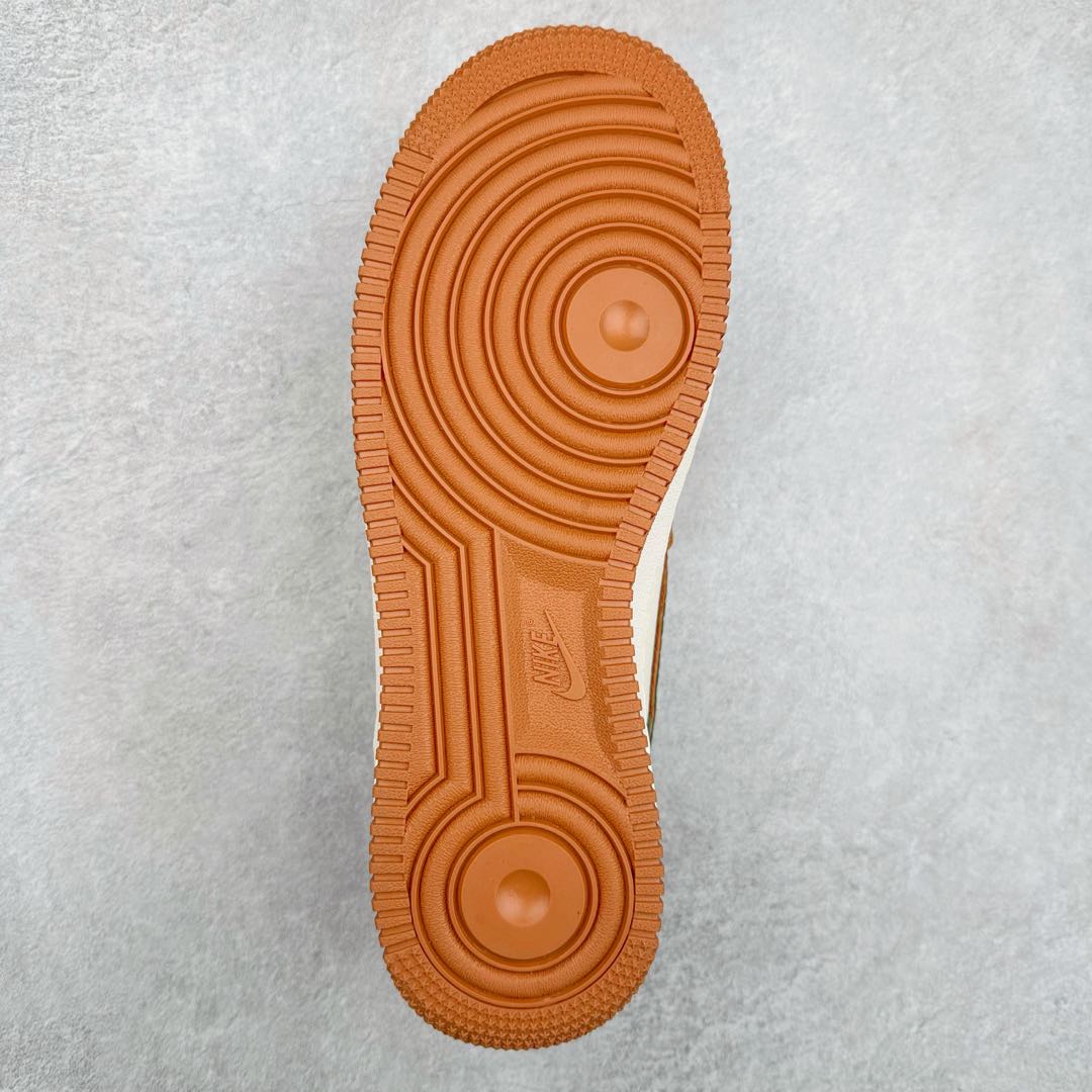 图片[9]-NK Air Force 1´07 Low 空军一号低帮百搭休闲运动板鞋 DM6868-025 柔软、弹性十足的缓震性能和出色的中底设计 横跨复古与现代的外型结合 造就出风靡全球 三十多年的Force 1 直到今天还深受青睐 尺码：36 36.5 37.5 38 38.5 39 40 40.5 41 42 42.5 43 44 44.5 45-选品中心