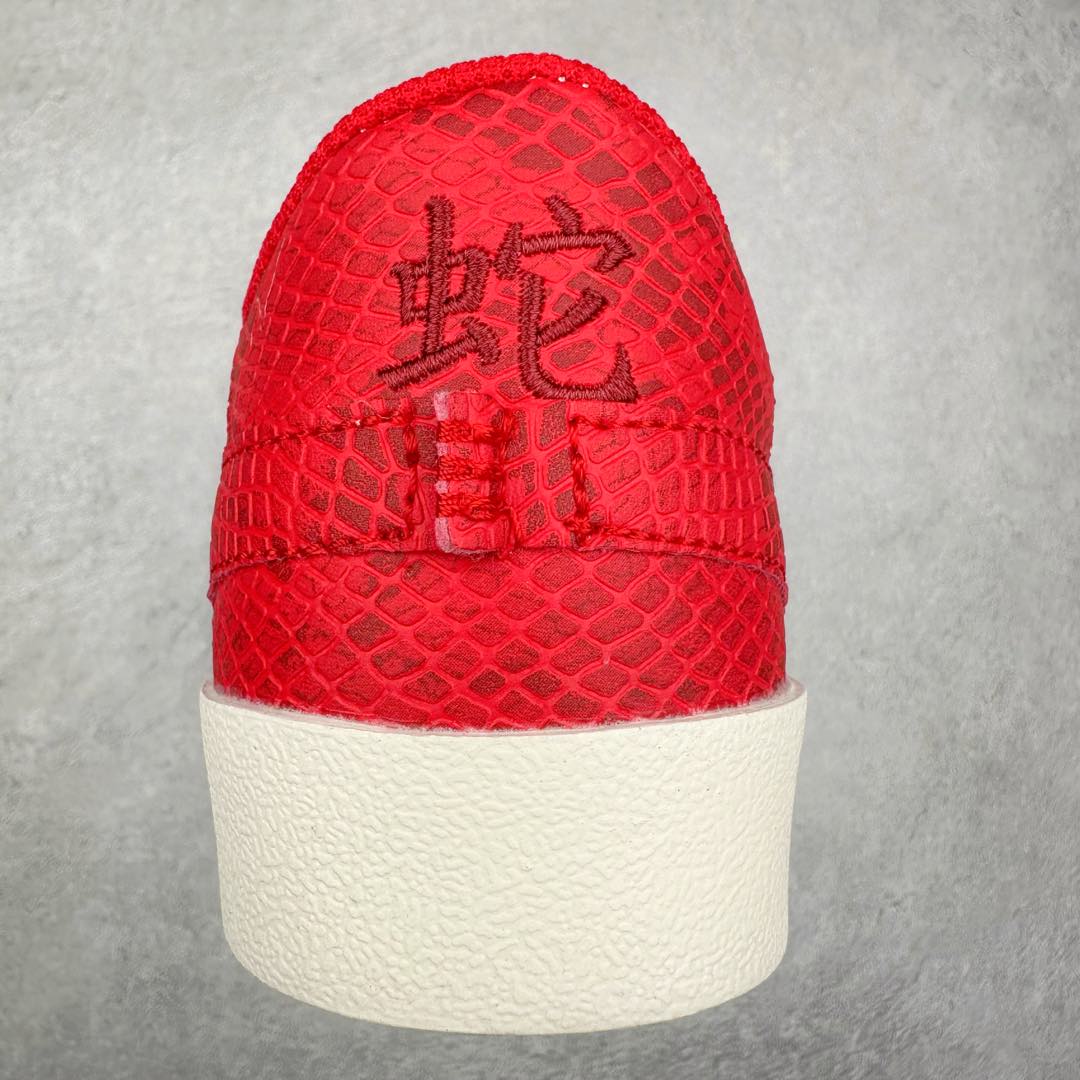 图片[8]-NK Blazer Low \’77 Jumbo 开拓者大钩 DN2158-006 焕新升级经典 Blazer 鞋款 大号 Swoosh 突出新时代更加张扬的潮流感 对经典的又一次改良升级 大号 Swoosh 设计结合宽大鞋带 符合当下潮流意趣 橡胶外底融入凸起人字形底纹增添几分户外感觉 尺码：36 36.5 37.5 38 38.5 39 40 40.5 41 42 42.5 43 44 44.5 45-选品中心