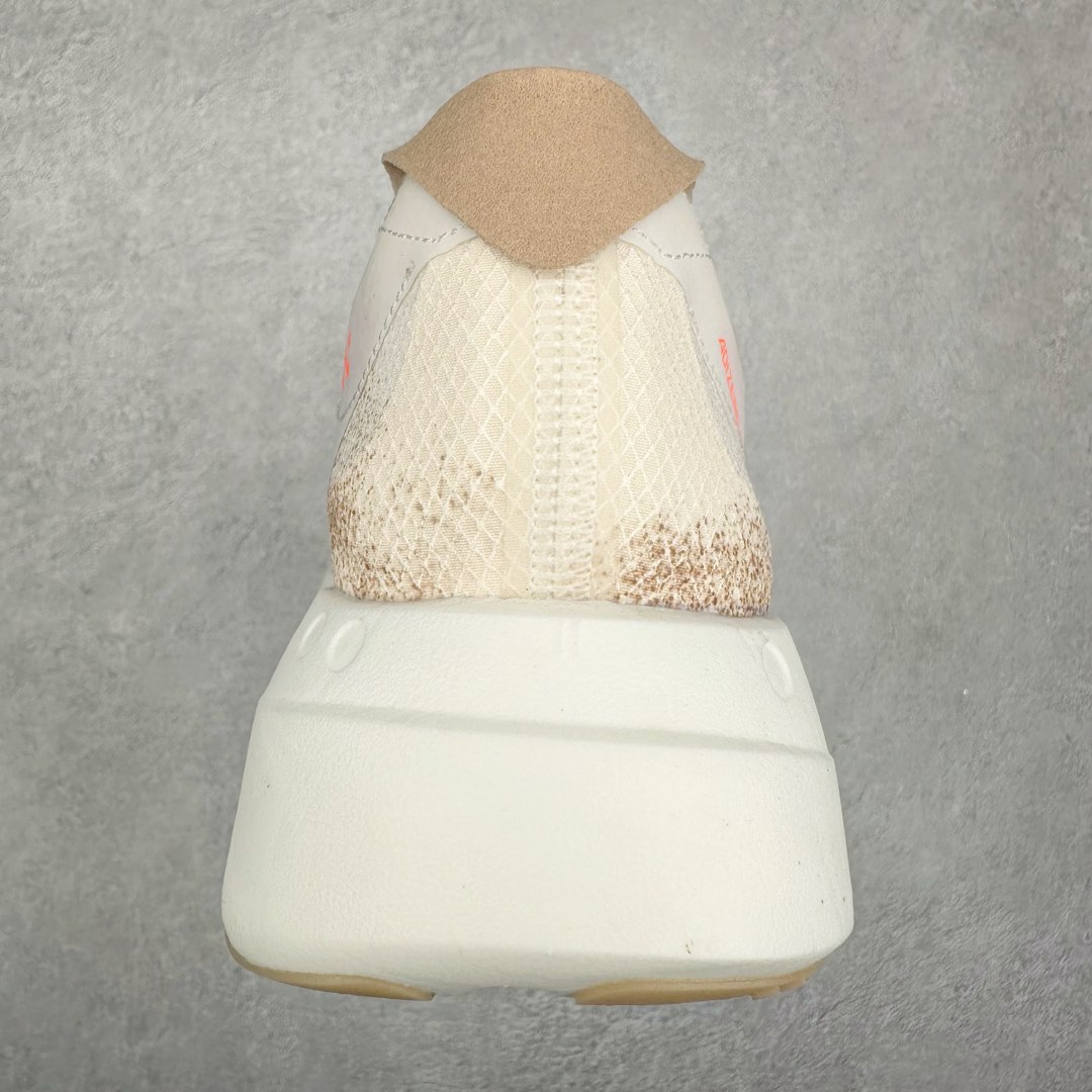 图片[8]-AD Adizero Eva SL M 零度进化版系列低帮轻便透气竞速休闲运动慢跑鞋 JR6357 相信大家对去年 adidas 横空出世的「顶级超跑」adiZero Adios Pro EVO 1 记忆犹新！不仅登顶阿迪史上最轻跑鞋宝座，更在接下来的全球马拉松赛事中，持续书写着惊人成绩，被网友戏称新一代「阿迪神鞋」全网刷屏！极简设计语言与强烈速度感和存在感的鞋侧三线，让人过目不忘，特别种草！其中定位于中长跑训练的 adidas Adizero Evo SL，整体外观造型与 adiZero Adios Pro EVO 1 非常相似。中底配置方面搭载全掌 Lightstrike Pro，鞋面采用透气网面示人，契合日常训练鞋的定位，更加耐用。外底给到了马牌橡胶，及类似上代竞速旗舰 adidas Adizero Adios Pro 3 区域分布。整体看下来无论是外观的鲜明辨识度，还是配置的扎实程度都很顶。尺码：36 36⅔ 37⅓ 38 38⅔ 39⅓ 40 40⅔ 41⅓ 42 42⅔ 43⅓ 44 45-选品中心