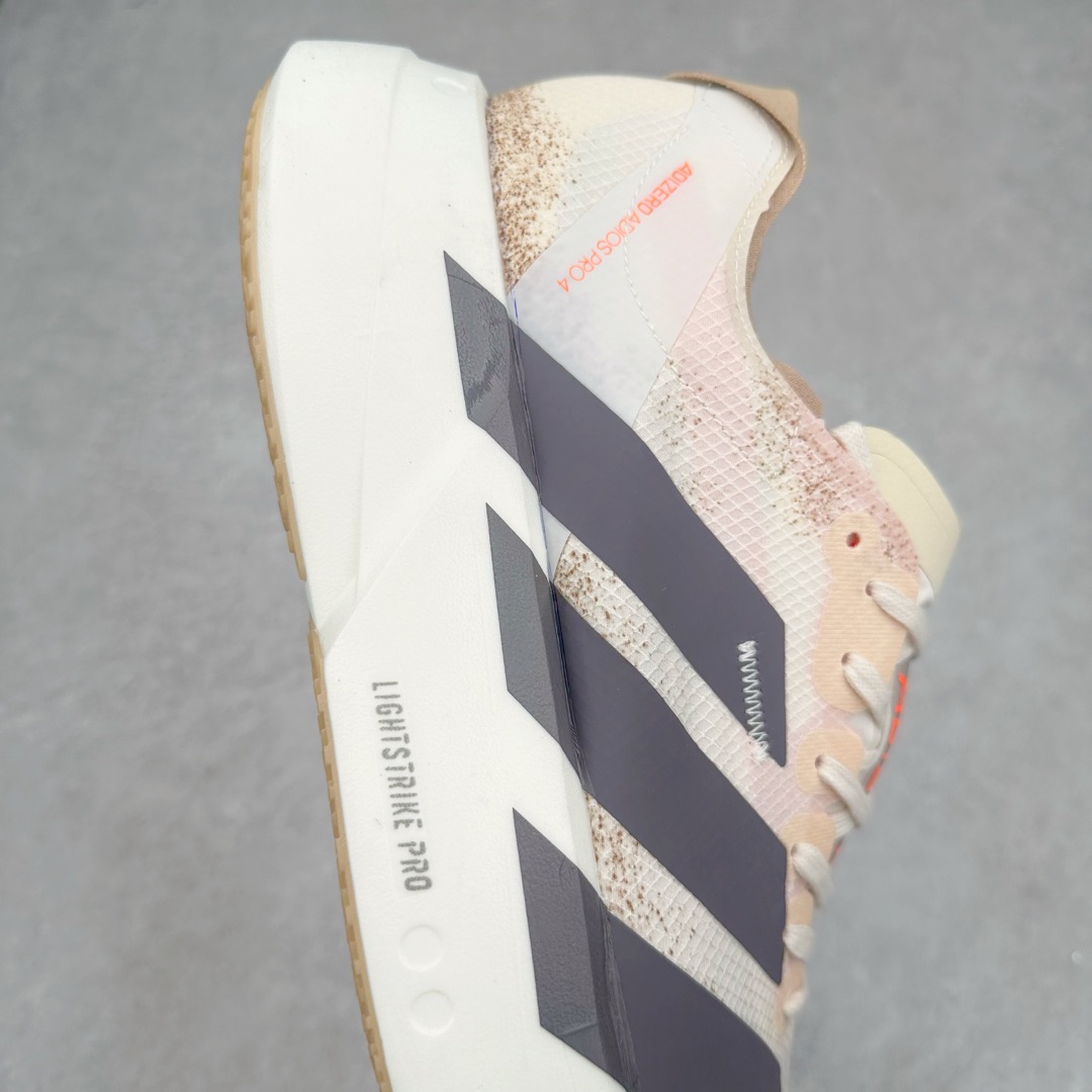 图片[6]-AD Adizero Eva SL M 零度进化版系列低帮轻便透气竞速休闲运动慢跑鞋 JR6357 相信大家对去年 adidas 横空出世的「顶级超跑」adiZero Adios Pro EVO 1 记忆犹新！不仅登顶阿迪史上最轻跑鞋宝座，更在接下来的全球马拉松赛事中，持续书写着惊人成绩，被网友戏称新一代「阿迪神鞋」全网刷屏！极简设计语言与强烈速度感和存在感的鞋侧三线，让人过目不忘，特别种草！其中定位于中长跑训练的 adidas Adizero Evo SL，整体外观造型与 adiZero Adios Pro EVO 1 非常相似。中底配置方面搭载全掌 Lightstrike Pro，鞋面采用透气网面示人，契合日常训练鞋的定位，更加耐用。外底给到了马牌橡胶，及类似上代竞速旗舰 adidas Adizero Adios Pro 3 区域分布。整体看下来无论是外观的鲜明辨识度，还是配置的扎实程度都很顶。尺码：36 36⅔ 37⅓ 38 38⅔ 39⅓ 40 40⅔ 41⅓ 42 42⅔ 43⅓ 44 45-选品中心