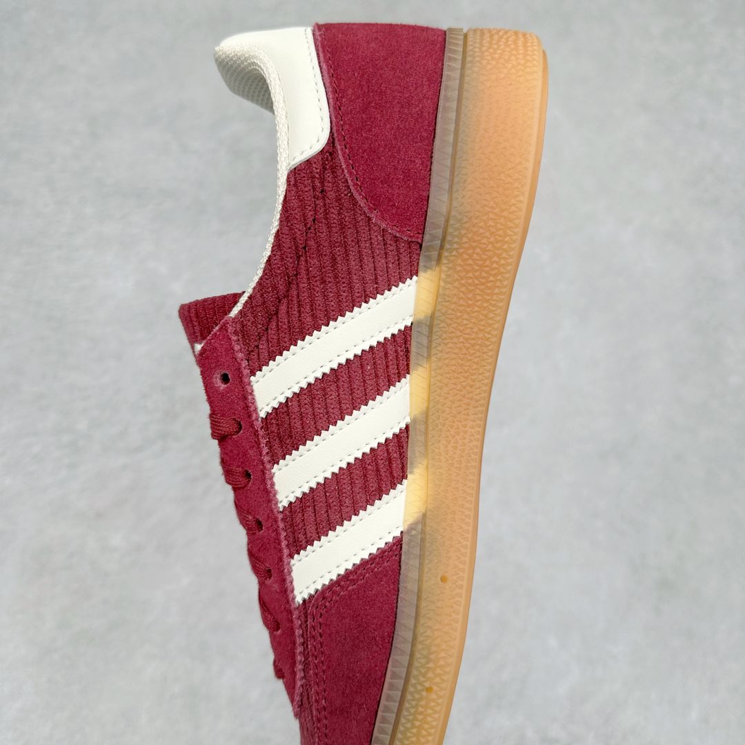 图片[7]-AD Originals Handball SPZL 手球运动员系列百搭休闲运动板鞋 IG1978 这款来自阿迪达斯的这款HANDBALL SPZL前身是一双手球运动鞋，这一次拿来复刻，所以鞋面的主要色彩选用了黑色， 鞋面外侧除了Spezial字母之外还有三叶草标志。Handball SPZL作为复古手球训练鞋与作为室内足球鞋的Samba有着异曲同工之处，但是质感更为出众的鞋身以及丰富的配色选择比起Samba来讲可以说是更胜一筹了！尺码：36 36⅔ 37⅓ 38 38⅔ 39⅓ 40 40⅔ 41⅓ 42 42⅔ 43⅓ 44 45-选品中心