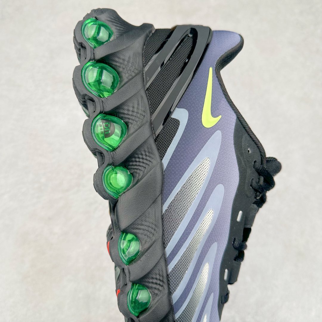 图片[6]-NK Air Max DN8 全掌科技气垫缓震运动跑鞋 FQ7860-003 DN8的核心亮点在于其八腔气垫结构 根据不同部位设定的气压值专为行走设计 提供卓越的舒适感 鞋面的设计让人联想到上世纪90年代末至2000年代初的多款Air Max 中底上系列圆形孔洞引发了热议 不少人将其与竞争品牌的缓震技术进行比较 例如K-SWISS 2010年代初推出的Tubes技 及以多孔鞋底闻名的品牌 尺码：36 36.5 37.5 38 38.5 39 40 40.5 41 42 42.5 43 44 44.5 45-选品中心