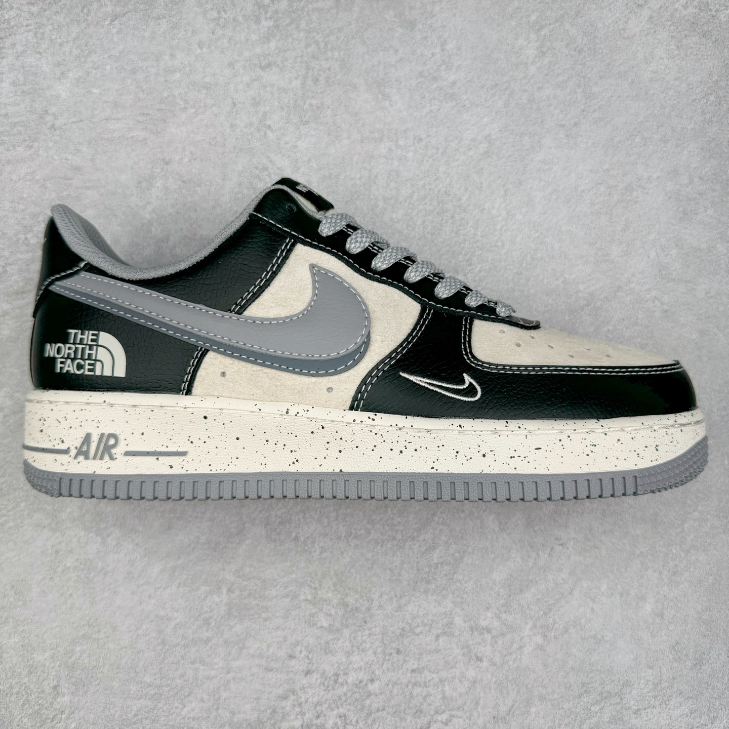 NK Air Force 1´07 Low 空军一号低帮百搭休闲运动板鞋 DM6868-020 柔软、弹性十足的缓震性能和出色的中底设计 横跨复古与现代的外型结合 造就出风靡全球 三十多年的Force 1 直到今天还深受青睐 尺码:36 36.5 37.5 38 38.5 39 40 40.5 41 42 42.5 43 44 44.5 45-选品中心