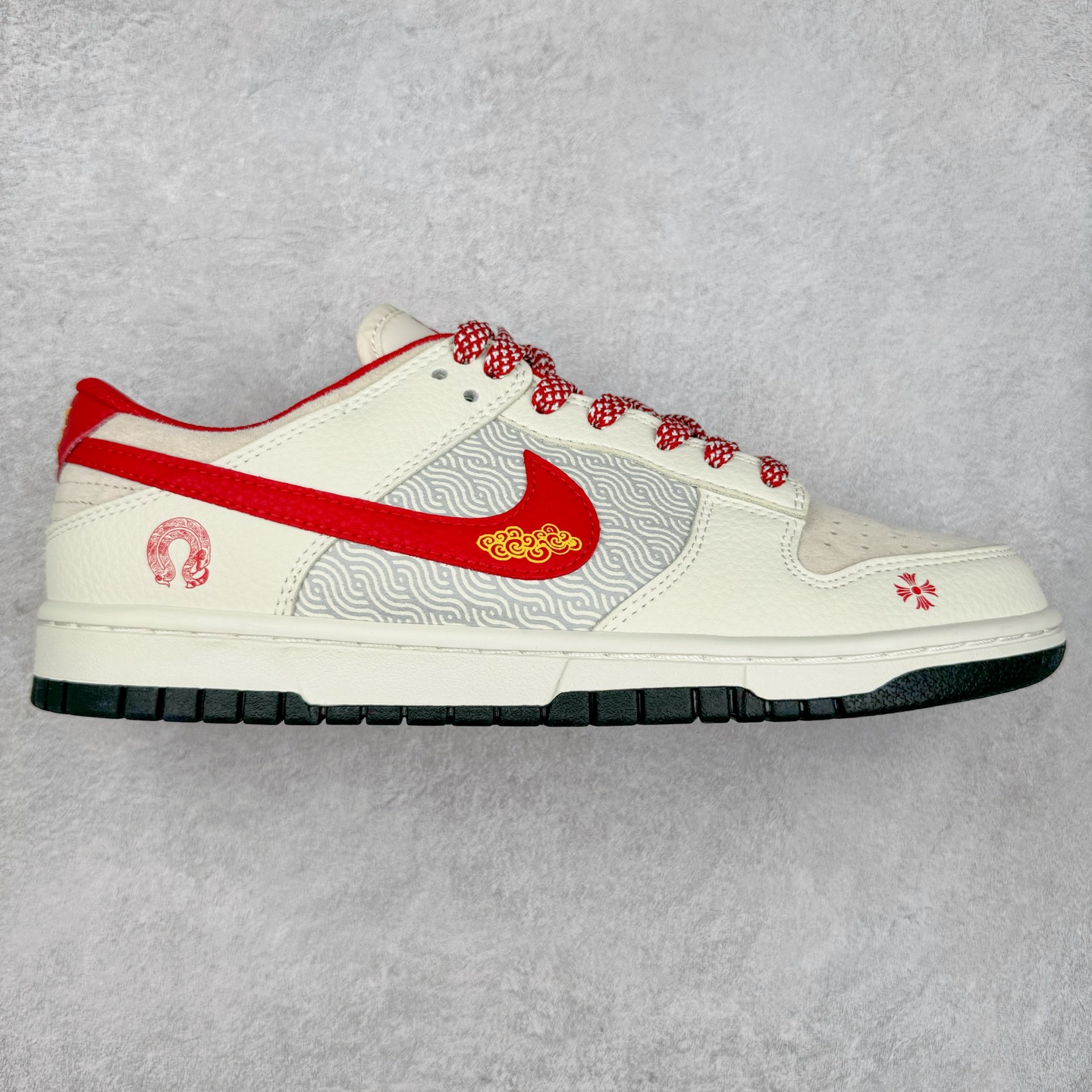 NK Dunk Low 定制配色 DJ2024-101 大厂出品 极力推荐 原装头层材料 独家版型蒸餾加工帶來的是更好的视觉和脚感体验大厂纯原品质出货 清洁度 电绣工艺 皮料切割干净无任何毛边 细节完美 尺码：36 36.5 37.5 38 38.5 39 40 40.5 41 42 42.5 43 44 44.5 45-选品中心