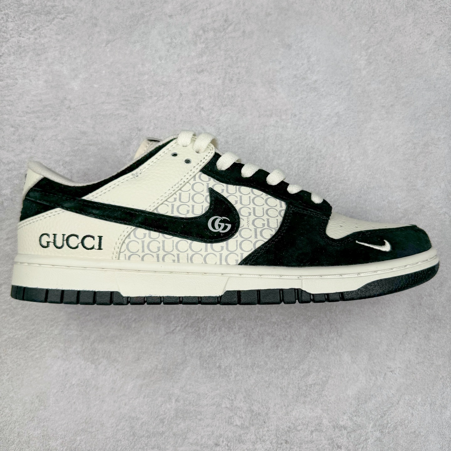 NK Dunk Low 定制配色 DJ2024-098 大厂出品 极力推荐 原装头层材料 独家版型蒸餾加工帶來的是更好的视觉和脚感体验大厂纯原品质出货 清洁度 电绣工艺 皮料切割干净无任何毛边 细节完美 尺码：36 36.5 37.5 38 38.5 39 40 40.5 41 42 42.5 43 44 44.5 45-选品中心