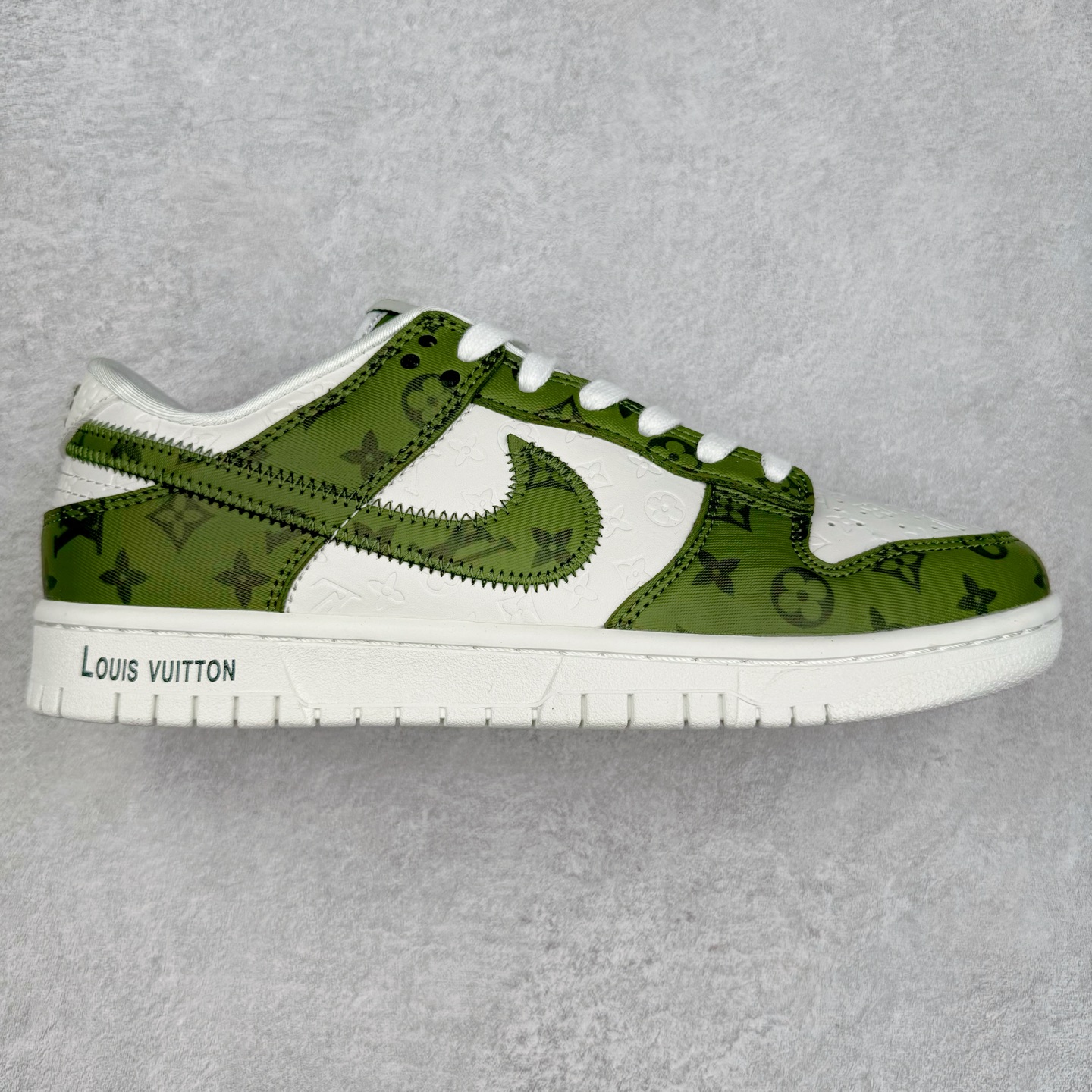 NK Dunk Low 定制配色 DQ1098-362 大厂出品 极力推荐 原装头层材料 独家版型蒸餾加工帶來的是更好的视觉和脚感体验大厂纯原品质出货 清洁度 电绣工艺 皮料切割干净无任何毛边 细节完美 尺码:36 36.5 37.5 38 38.5 39 40 40.5 41 42 42.5 43 44 44.5 45-选品中心