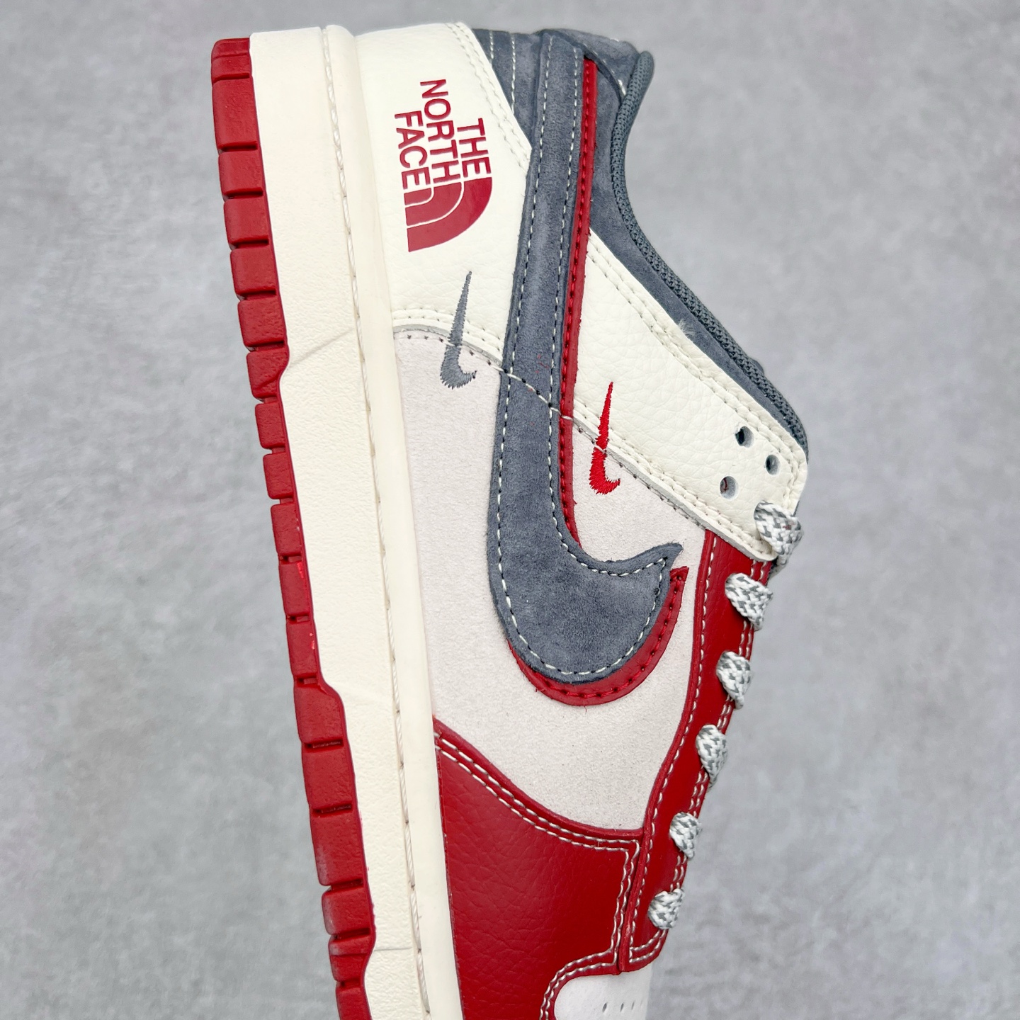 图片[6]-NK Dunk Low 定制配色 DM6868-023 大厂出品 极力推荐 原装头层材料 独家版型蒸餾加工帶來的是更好的视觉和脚感体验大厂纯原品质出货 清洁度 电绣工艺 皮料切割干净无任何毛边 细节完美 尺码：36 36.5 37.5 38 38.5 39 40 40.5 41 42 42.5 43 44 44.5 45-选品中心