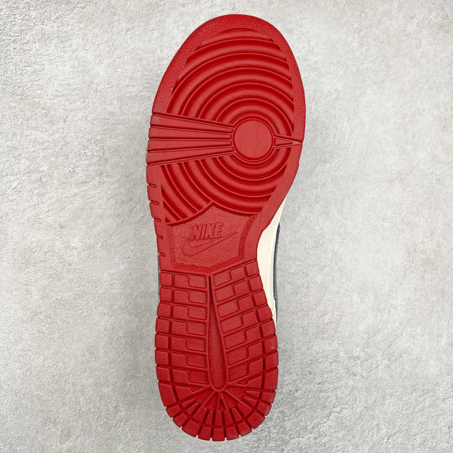 图片[9]-NK Dunk Low 定制配色 DM6868-023 大厂出品 极力推荐 原装头层材料 独家版型蒸餾加工帶來的是更好的视觉和脚感体验大厂纯原品质出货 清洁度 电绣工艺 皮料切割干净无任何毛边 细节完美 尺码：36 36.5 37.5 38 38.5 39 40 40.5 41 42 42.5 43 44 44.5 45-选品中心