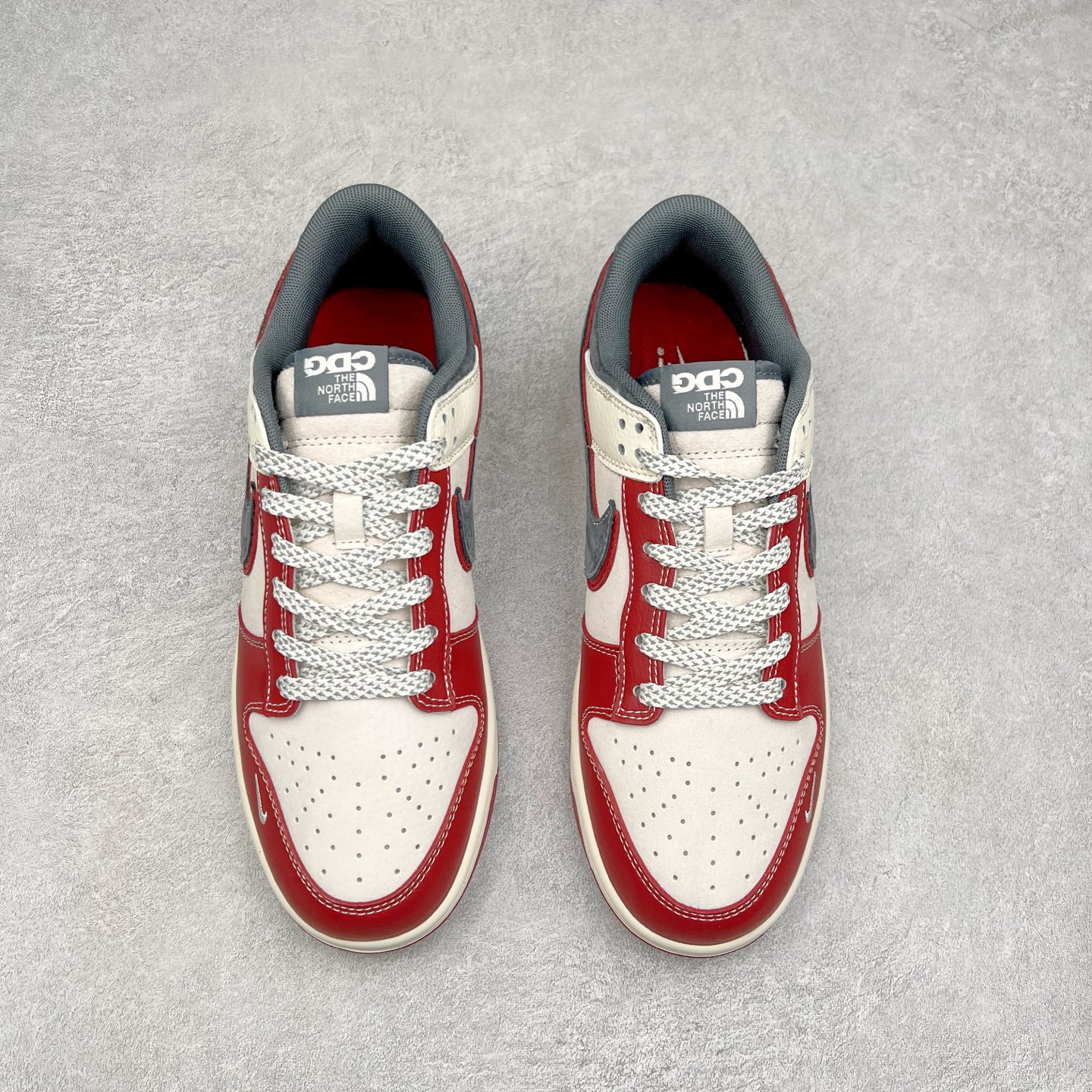 图片[2]-NK Dunk Low 定制配色 DM6868-023 大厂出品 极力推荐 原装头层材料 独家版型蒸餾加工帶來的是更好的视觉和脚感体验大厂纯原品质出货 清洁度 电绣工艺 皮料切割干净无任何毛边 细节完美 尺码：36 36.5 37.5 38 38.5 39 40 40.5 41 42 42.5 43 44 44.5 45-选品中心