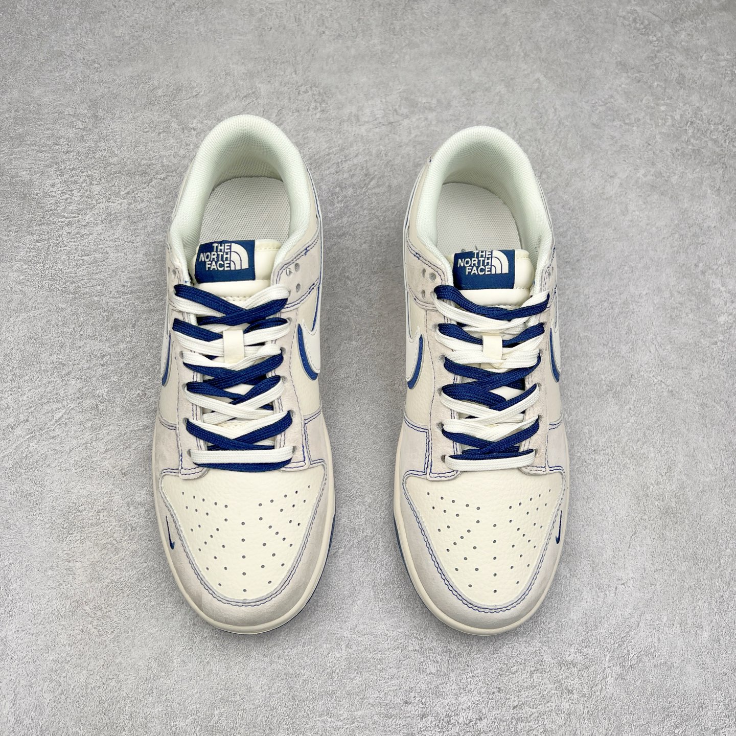 图片[2]-NK Dunk Low 定制配色 DM6868-042 大厂出品 极力推荐 原装头层材料 独家版型蒸餾加工帶來的是更好的视觉和脚感体验大厂纯原品质出货 清洁度 电绣工艺 皮料切割干净无任何毛边 细节完美 尺码：36 36.5 37.5 38 38.5 39 40 40.5 41 42 42.5 43 44 44.5 45-选品中心