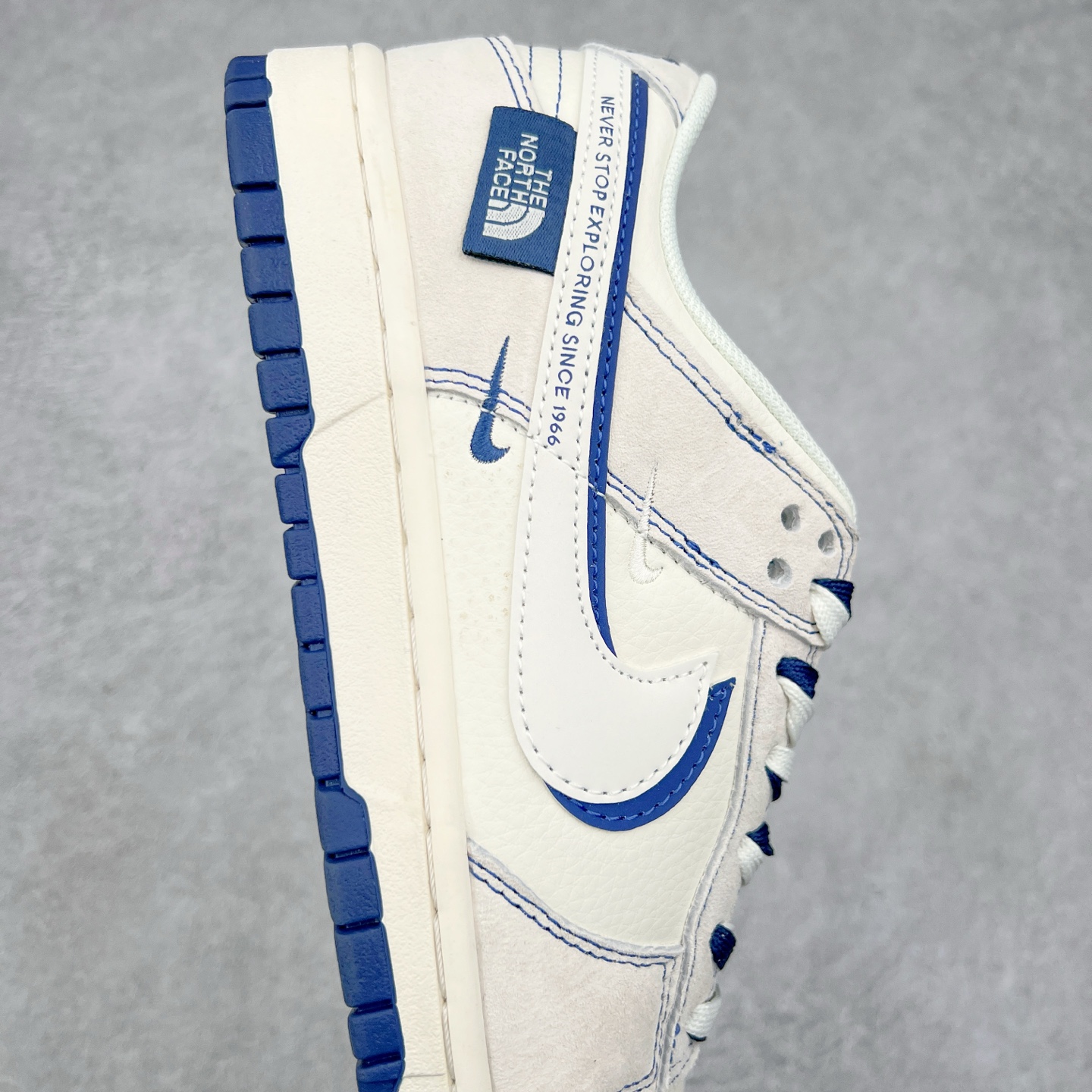 图片[6]-NK Dunk Low 定制配色 DM6868-042 大厂出品 极力推荐 原装头层材料 独家版型蒸餾加工帶來的是更好的视觉和脚感体验大厂纯原品质出货 清洁度 电绣工艺 皮料切割干净无任何毛边 细节完美 尺码：36 36.5 37.5 38 38.5 39 40 40.5 41 42 42.5 43 44 44.5 45-选品中心