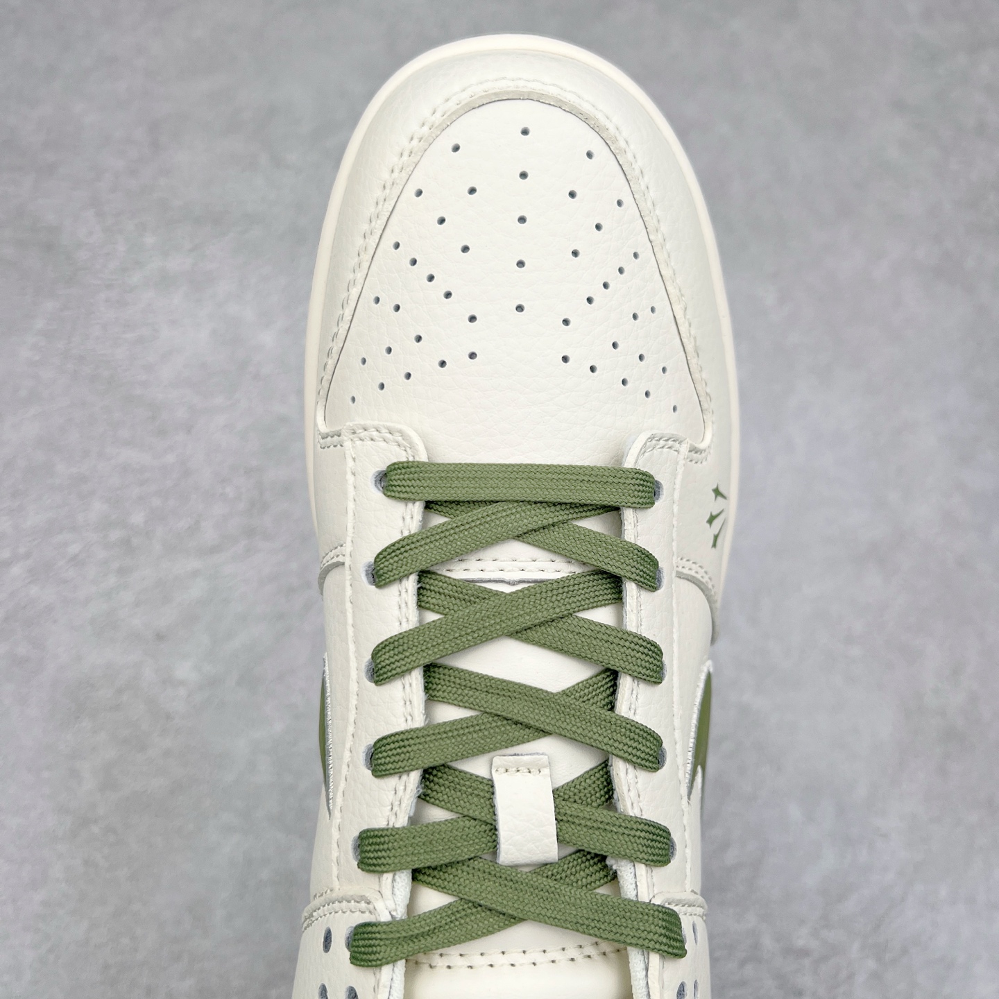 图片[4]-NK Dunk Low 定制配色 DQ1098-388 大厂出品 极力推荐 原装头层材料 独家版型蒸餾加工帶來的是更好的视觉和脚感体验大厂纯原品质出货 清洁度 电绣工艺 皮料切割干净无任何毛边 细节完美 尺码：36 36.5 37.5 38 38.5 39 40 40.5 41 42 42.5 43 44 44.5 45-选品中心