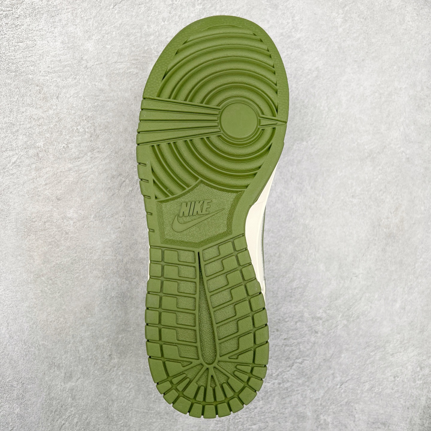 图片[9]-NK Dunk Low 定制配色 DQ1098-388 大厂出品 极力推荐 原装头层材料 独家版型蒸餾加工帶來的是更好的视觉和脚感体验大厂纯原品质出货 清洁度 电绣工艺 皮料切割干净无任何毛边 细节完美 尺码：36 36.5 37.5 38 38.5 39 40 40.5 41 42 42.5 43 44 44.5 45-选品中心