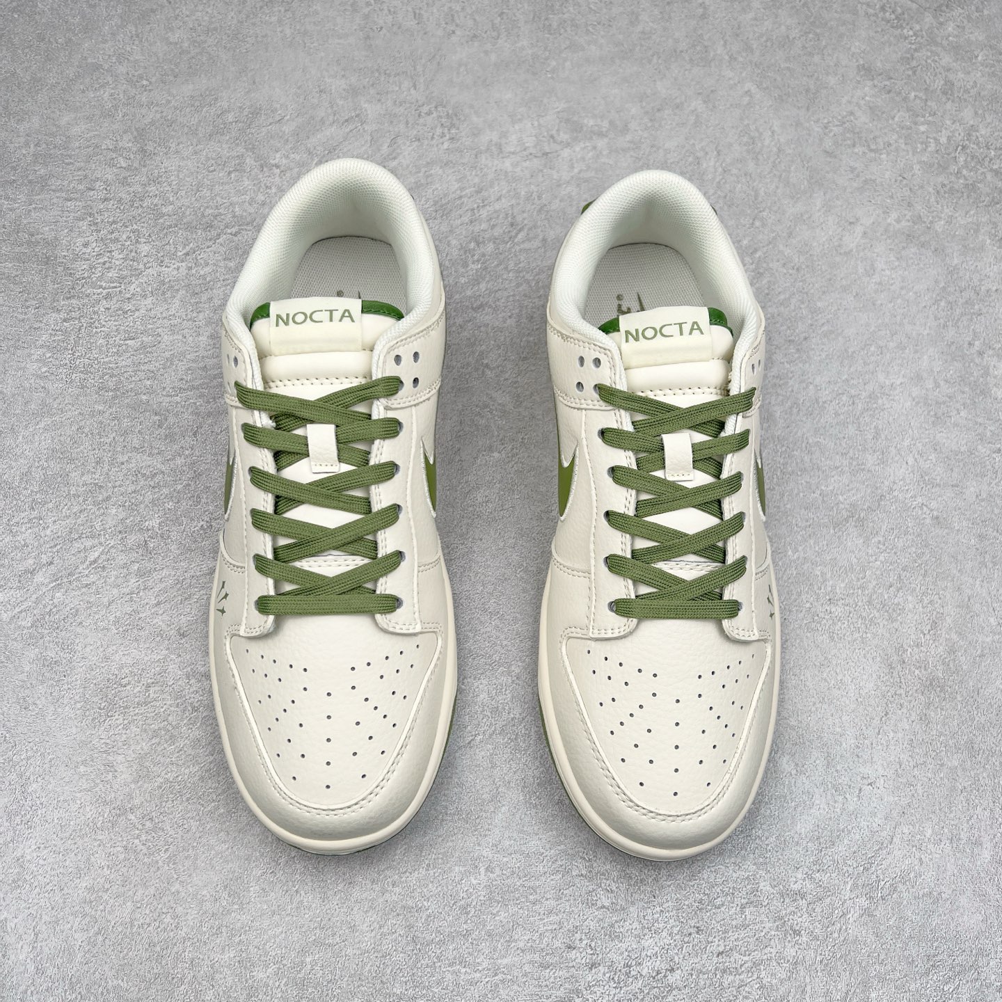 图片[2]-NK Dunk Low 定制配色 DQ1098-388 大厂出品 极力推荐 原装头层材料 独家版型蒸餾加工帶來的是更好的视觉和脚感体验大厂纯原品质出货 清洁度 电绣工艺 皮料切割干净无任何毛边 细节完美 尺码：36 36.5 37.5 38 38.5 39 40 40.5 41 42 42.5 43 44 44.5 45-选品中心