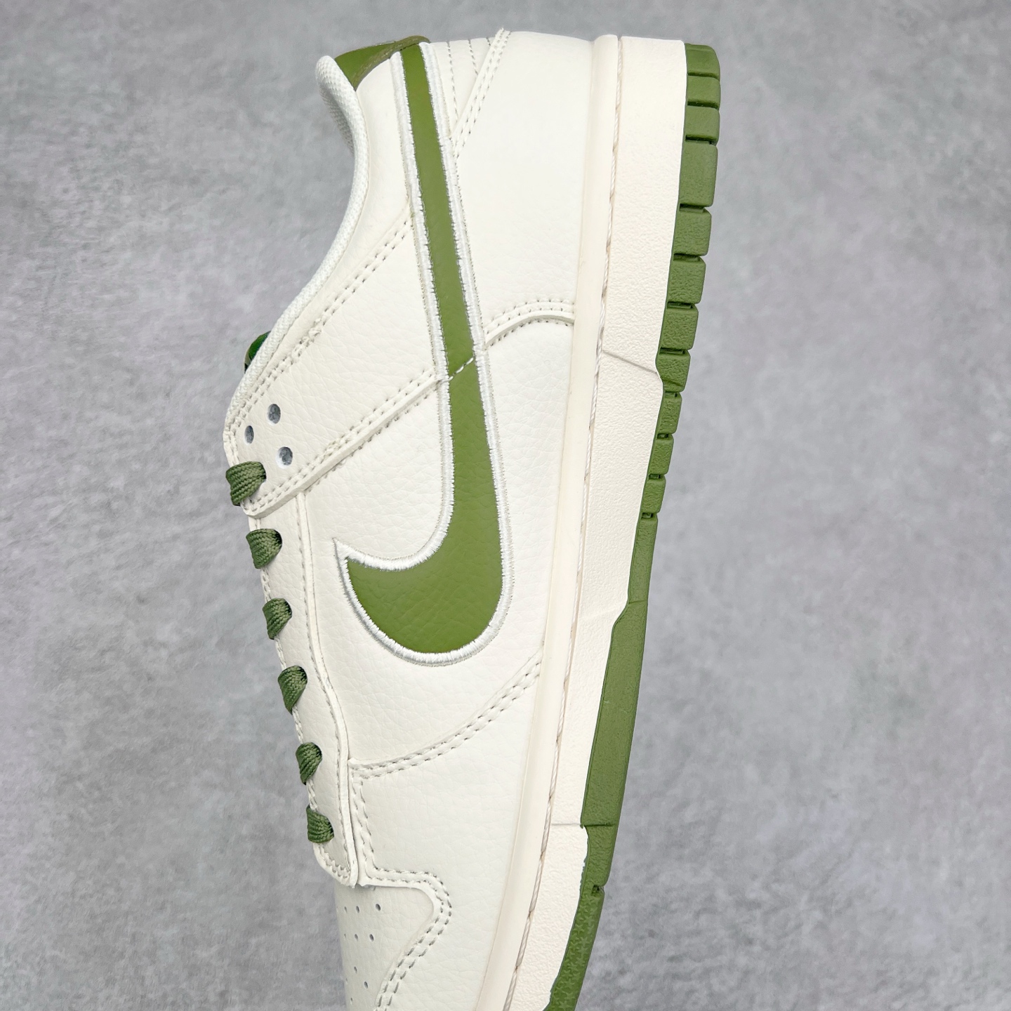 图片[7]-NK Dunk Low 定制配色 DQ1098-388 大厂出品 极力推荐 原装头层材料 独家版型蒸餾加工帶來的是更好的视觉和脚感体验大厂纯原品质出货 清洁度 电绣工艺 皮料切割干净无任何毛边 细节完美 尺码：36 36.5 37.5 38 38.5 39 40 40.5 41 42 42.5 43 44 44.5 45-选品中心