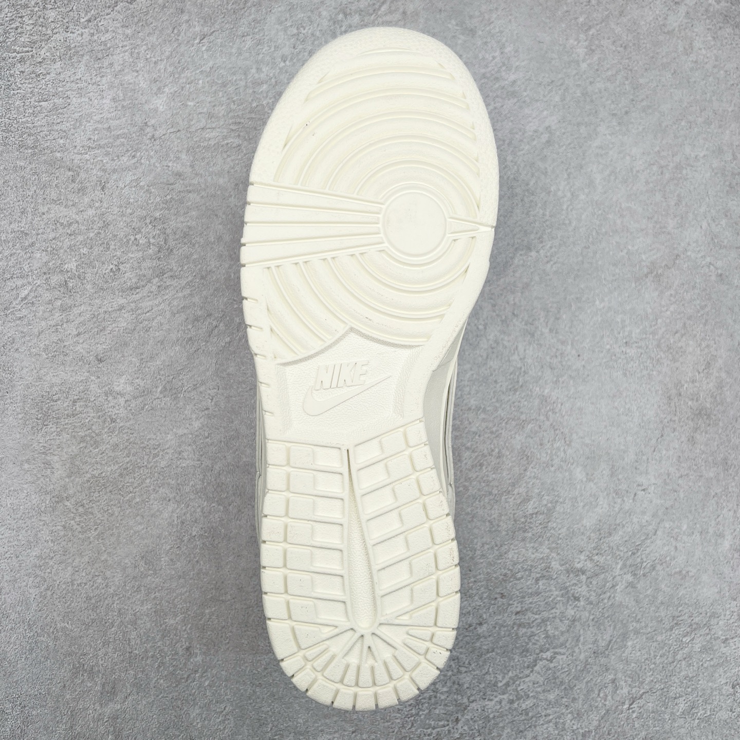 图片[9]-NK Dunk Low 定制配色 DQ1098-392 大厂出品 极力推荐 原装头层材料 独家版型蒸餾加工帶來的是更好的视觉和脚感体验大厂纯原品质出货 清洁度 电绣工艺 皮料切割干净无任何毛边 细节完美 尺码：36 36.5 37.5 38 38.5 39 40 40.5 41 42 42.5 43 44 44.5 45-选品中心