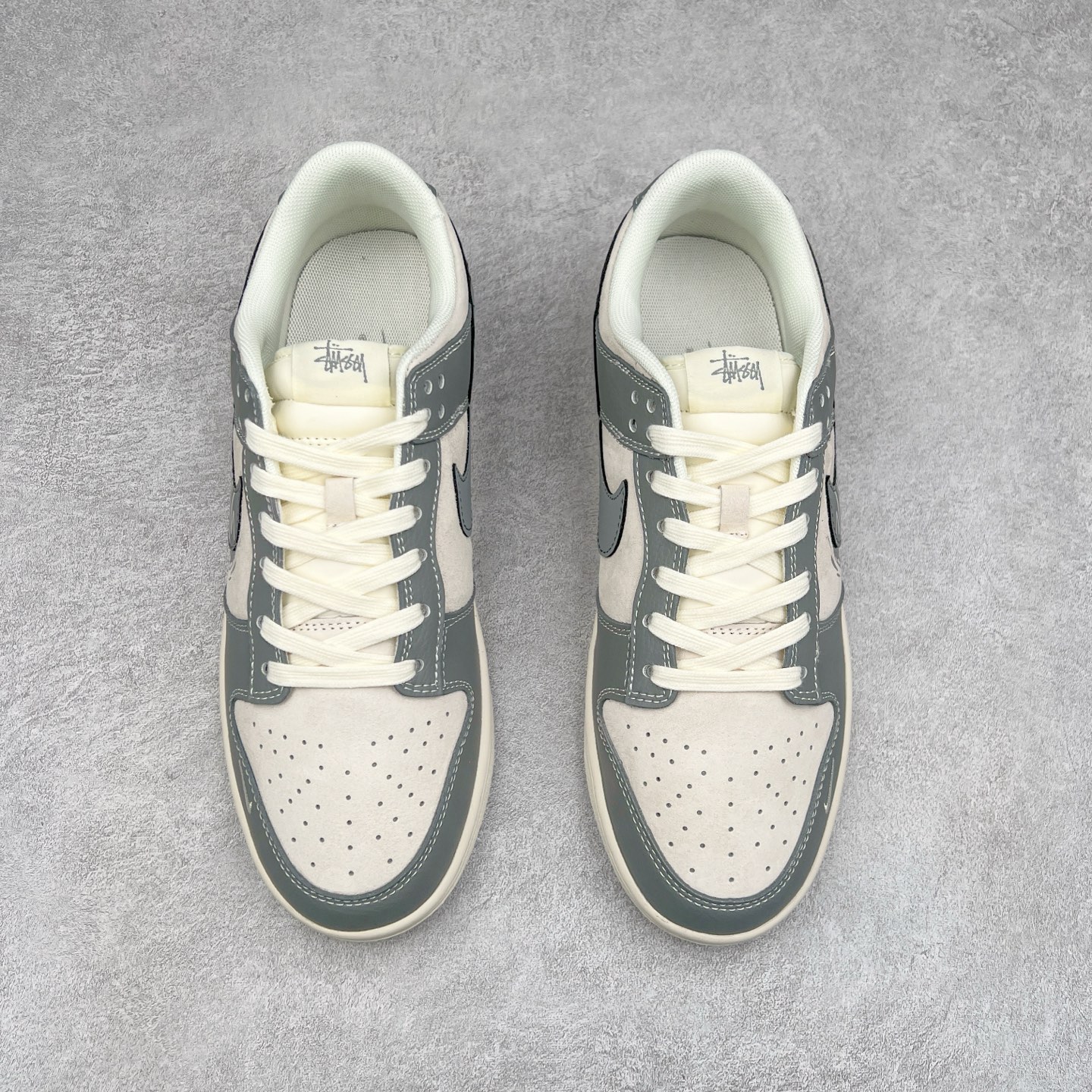 图片[2]-NK Dunk Low 定制配色 DM6868-024 大厂出品 极力推荐 原装头层材料 独家版型蒸餾加工帶來的是更好的视觉和脚感体验大厂纯原品质出货 清洁度 电绣工艺 皮料切割干净无任何毛边 细节完美 尺码：36 36.5 37.5 38 38.5 39 40 40.5 41 42 42.5 43 44 44.5 45-选品中心