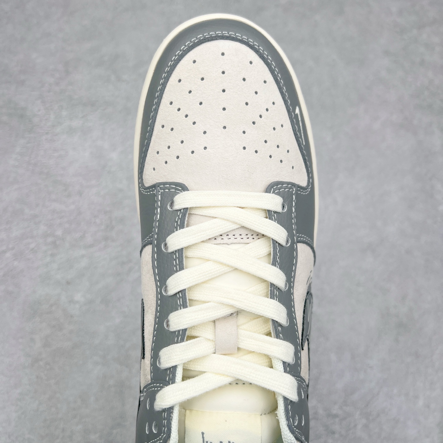 图片[4]-NK Dunk Low 定制配色 DM6868-024 大厂出品 极力推荐 原装头层材料 独家版型蒸餾加工帶來的是更好的视觉和脚感体验大厂纯原品质出货 清洁度 电绣工艺 皮料切割干净无任何毛边 细节完美 尺码：36 36.5 37.5 38 38.5 39 40 40.5 41 42 42.5 43 44 44.5 45-选品中心