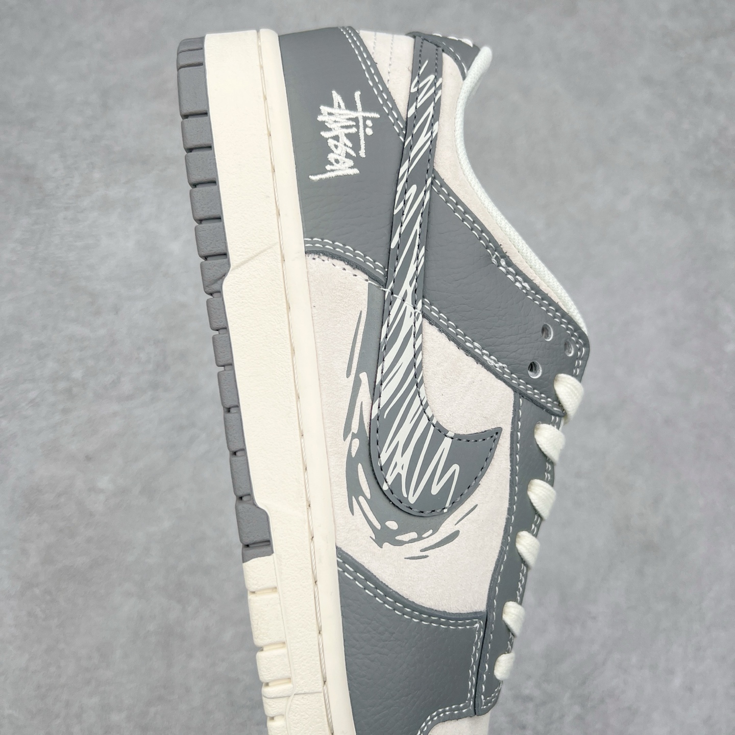 图片[6]-NK Dunk Low 定制配色 DM6868-024 大厂出品 极力推荐 原装头层材料 独家版型蒸餾加工帶來的是更好的视觉和脚感体验大厂纯原品质出货 清洁度 电绣工艺 皮料切割干净无任何毛边 细节完美 尺码：36 36.5 37.5 38 38.5 39 40 40.5 41 42 42.5 43 44 44.5 45-选品中心
