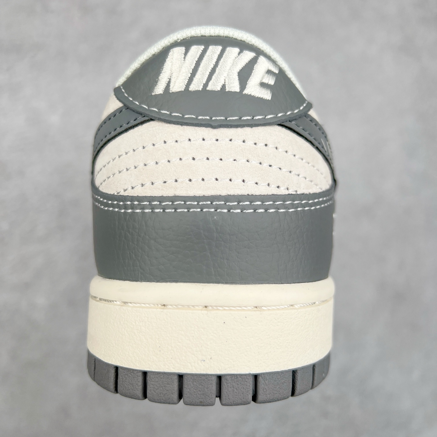 图片[8]-NK Dunk Low 定制配色 DM6868-024 大厂出品 极力推荐 原装头层材料 独家版型蒸餾加工帶來的是更好的视觉和脚感体验大厂纯原品质出货 清洁度 电绣工艺 皮料切割干净无任何毛边 细节完美 尺码：36 36.5 37.5 38 38.5 39 40 40.5 41 42 42.5 43 44 44.5 45-选品中心