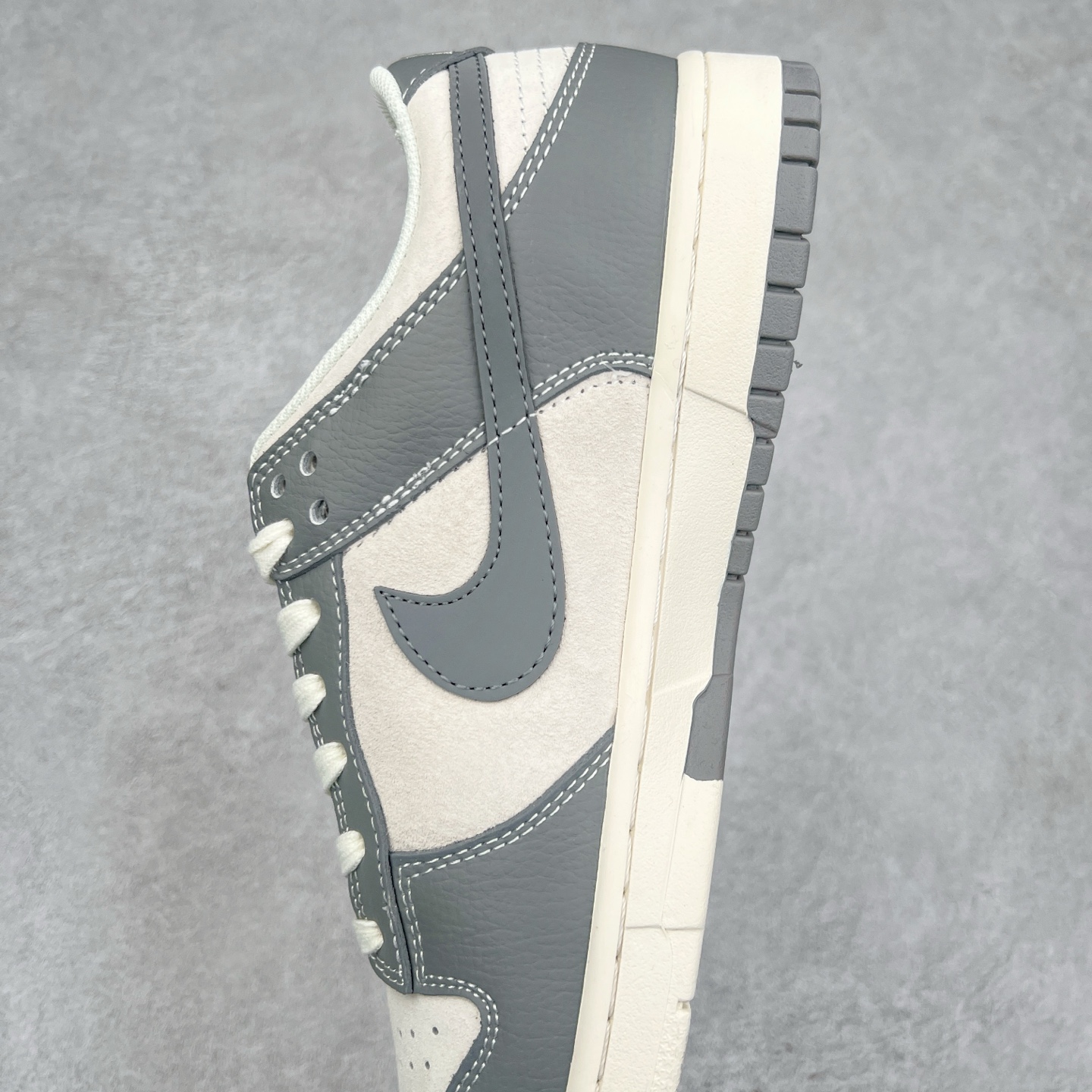 图片[7]-NK Dunk Low 定制配色 DM6868-024 大厂出品 极力推荐 原装头层材料 独家版型蒸餾加工帶來的是更好的视觉和脚感体验大厂纯原品质出货 清洁度 电绣工艺 皮料切割干净无任何毛边 细节完美 尺码：36 36.5 37.5 38 38.5 39 40 40.5 41 42 42.5 43 44 44.5 45-选品中心