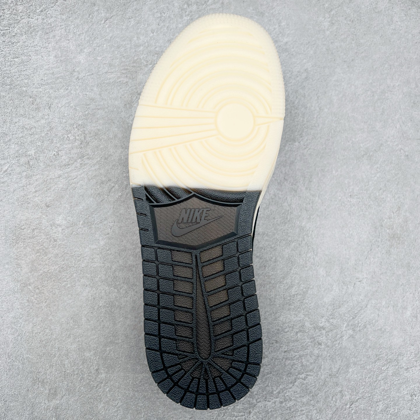 图片[9]-TS x Air Jordan AJ1 Low 倒钩低帮联名定制配色 DM9288-010 原厂内置气垫魔块 A模大底 头层小牛皮 鞋舌AJ原厂专用牛津布+AJ专用反口珍珠布+原厂无杂质高弹内里海棉+特殊封边弹力鞋带 尺码：36 36.5 37.5 38 38.5 39 40 40.5 41 42 42.5 43 44 44.5 45 46 47.5-选品中心