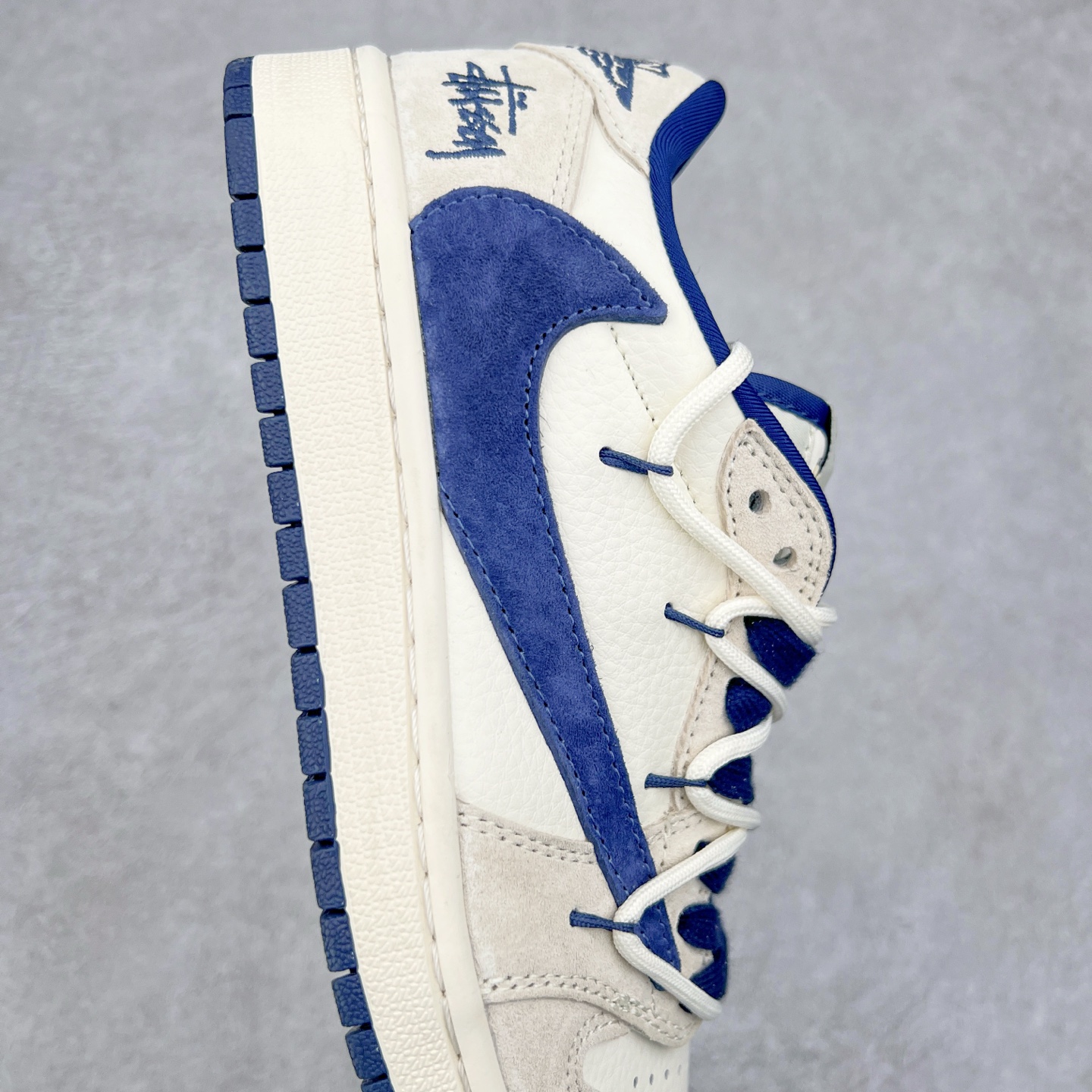 图片[6]-TS x Air Jordan AJ1 Low 倒钩低帮联名定制配色 DM9288-003 原厂内置气垫魔块 A模大底 头层小牛皮 鞋舌AJ原厂专用牛津布+AJ专用反口珍珠布+原厂无杂质高弹内里海棉+特殊封边弹力鞋带 尺码：36 36.5 37.5 38 38.5 39 40 40.5 41 42 42.5 43 44 44.5 45 46 47.5-选品中心