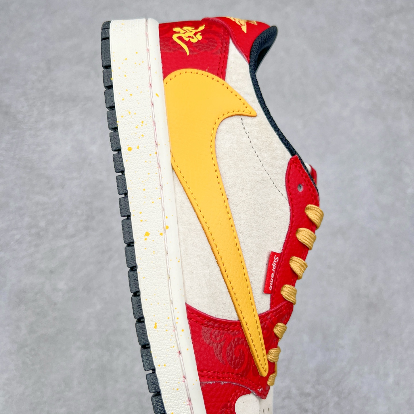 图片[6]-TS x Air Jordan AJ1 Low 倒钩低帮联名定制配色 DM7866-093 原厂内置气垫魔块 A模大底 头层小牛皮 鞋舌AJ原厂专用牛津布+AJ专用反口珍珠布+原厂无杂质高弹内里海棉+特殊封边弹力鞋带 尺码：36 36.5 37.5 38 38.5 39 40 40.5 41 42 42.5 43 44 44.5 45 46 47.5-选品中心