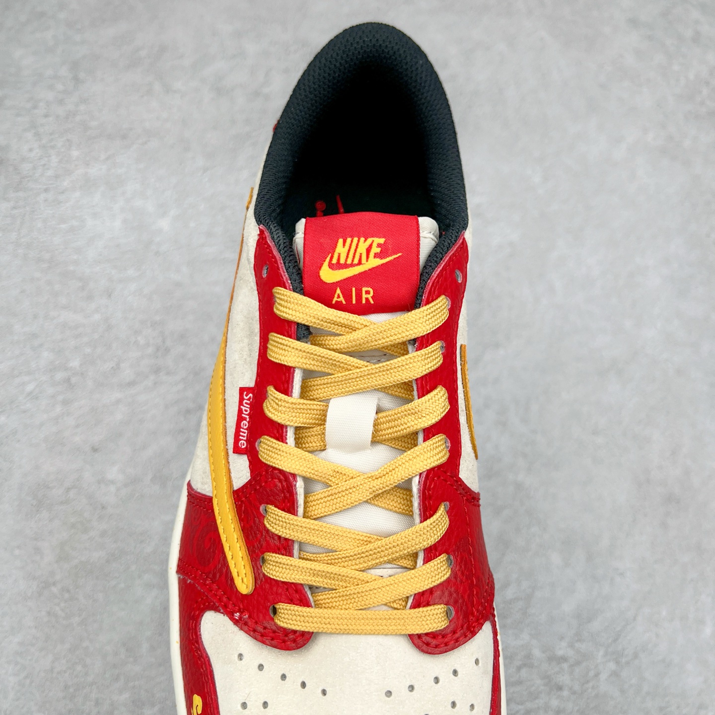 图片[5]-TS x Air Jordan AJ1 Low 倒钩低帮联名定制配色 DM7866-093 原厂内置气垫魔块 A模大底 头层小牛皮 鞋舌AJ原厂专用牛津布+AJ专用反口珍珠布+原厂无杂质高弹内里海棉+特殊封边弹力鞋带 尺码：36 36.5 37.5 38 38.5 39 40 40.5 41 42 42.5 43 44 44.5 45 46 47.5-选品中心