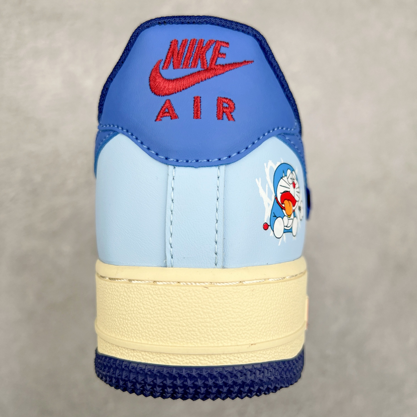 图片[8]-NK Air Force 1´07 Low 空军一号低帮百搭休闲运动板鞋 XL2420-333 柔软、弹性十足的缓震性能和出色的中底设计 横跨复古与现代的外型结合 造就出风靡全球 三十多年的Force 1 直到今天还深受青睐 尺码：36 36.5 37.5 38 38.5 39 40 40.5 41 42 42.5 43 44 44.5 45-选品中心