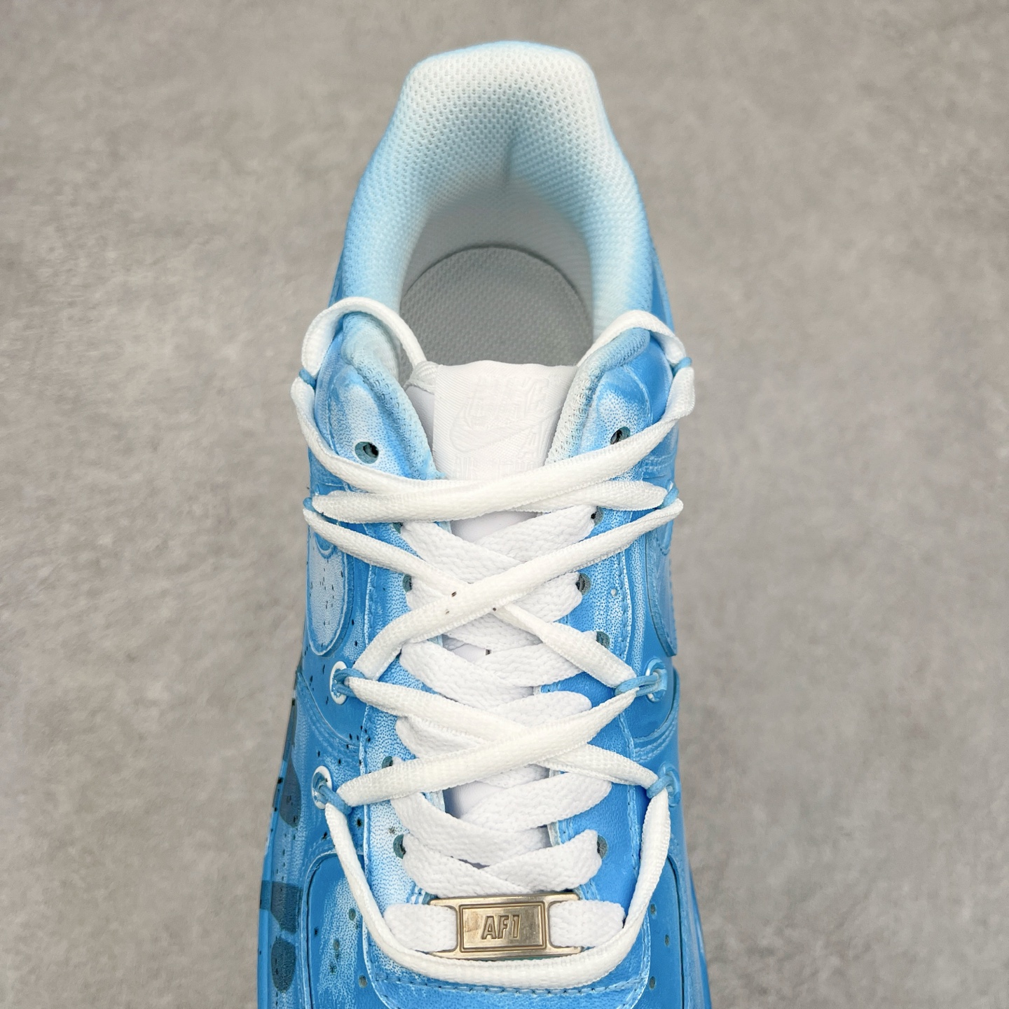 图片[5]-NK Air Force 1´07 Low 空军一号低帮百搭休闲运动板鞋 YY2024-992 柔软、弹性十足的缓震性能和出色的中底设计 横跨复古与现代的外型结合 造就出风靡全球 三十多年的Force 1 直到今天还深受青睐 尺码：36 36.5 37.5 38 38.5 39 40 40.5 41 42 42.5 43 44 44.5 45-选品中心