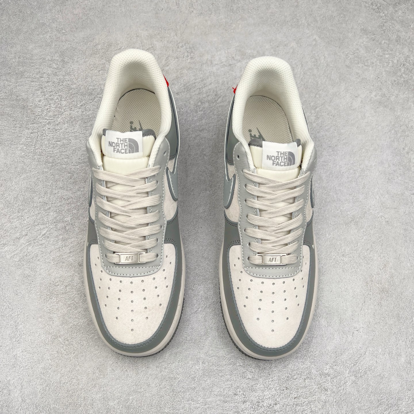 图片[2]-NK Air Force 1´07 Low 空军一号低帮百搭休闲运动板鞋 DM6868-050 柔软、弹性十足的缓震性能和出色的中底设计 横跨复古与现代的外型结合 造就出风靡全球 三十多年的Force 1 直到今天还深受青睐 尺码：36 36.5 37.5 38 38.5 39 40 40.5 41 42 42.5 43 44 44.5 45-选品中心