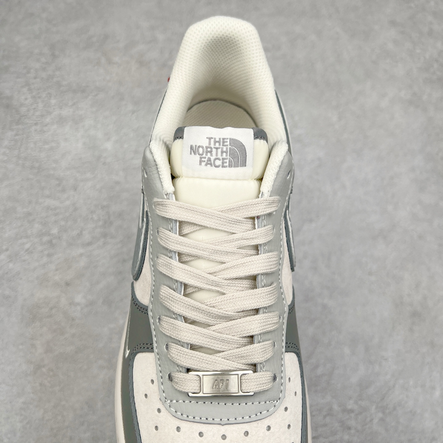 图片[5]-NK Air Force 1´07 Low 空军一号低帮百搭休闲运动板鞋 DM6868-050 柔软、弹性十足的缓震性能和出色的中底设计 横跨复古与现代的外型结合 造就出风靡全球 三十多年的Force 1 直到今天还深受青睐 尺码：36 36.5 37.5 38 38.5 39 40 40.5 41 42 42.5 43 44 44.5 45-选品中心