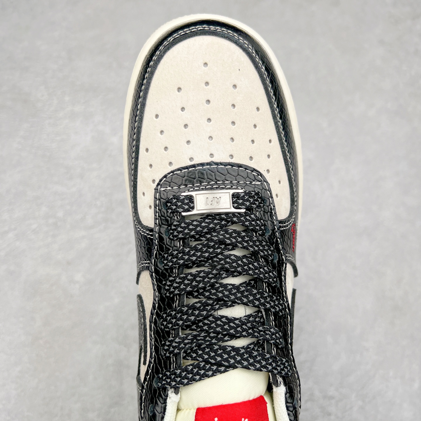 图片[4]-NK Air Force 1´07 Low 空军一号低帮百搭休闲运动板鞋 HH7518-034 柔软、弹性十足的缓震性能和出色的中底设计 横跨复古与现代的外型结合 造就出风靡全球 三十多年的Force 1 直到今天还深受青睐 尺码：36 36.5 37.5 38 38.5 39 40 40.5 41 42 42.5 43 44 44.5 45-选品中心