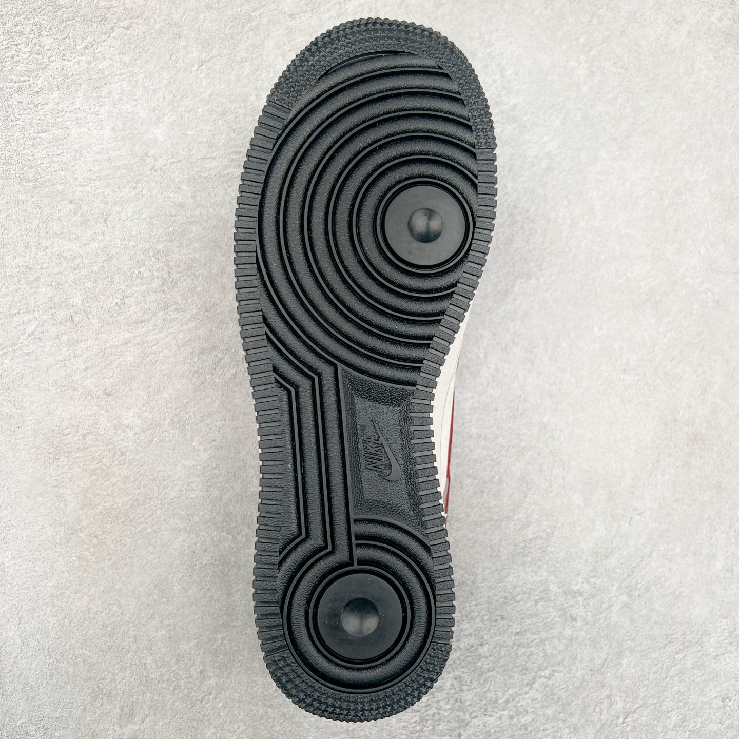 图片[9]-NK Air Force 1´07 Low 空军一号低帮百搭休闲运动板鞋 DM6868-029 柔软、弹性十足的缓震性能和出色的中底设计 横跨复古与现代的外型结合 造就出风靡全球 三十多年的Force 1 直到今天还深受青睐 尺码：36 36.5 37.5 38 38.5 39 40 40.5 41 42 42.5 43 44 44.5 45-选品中心