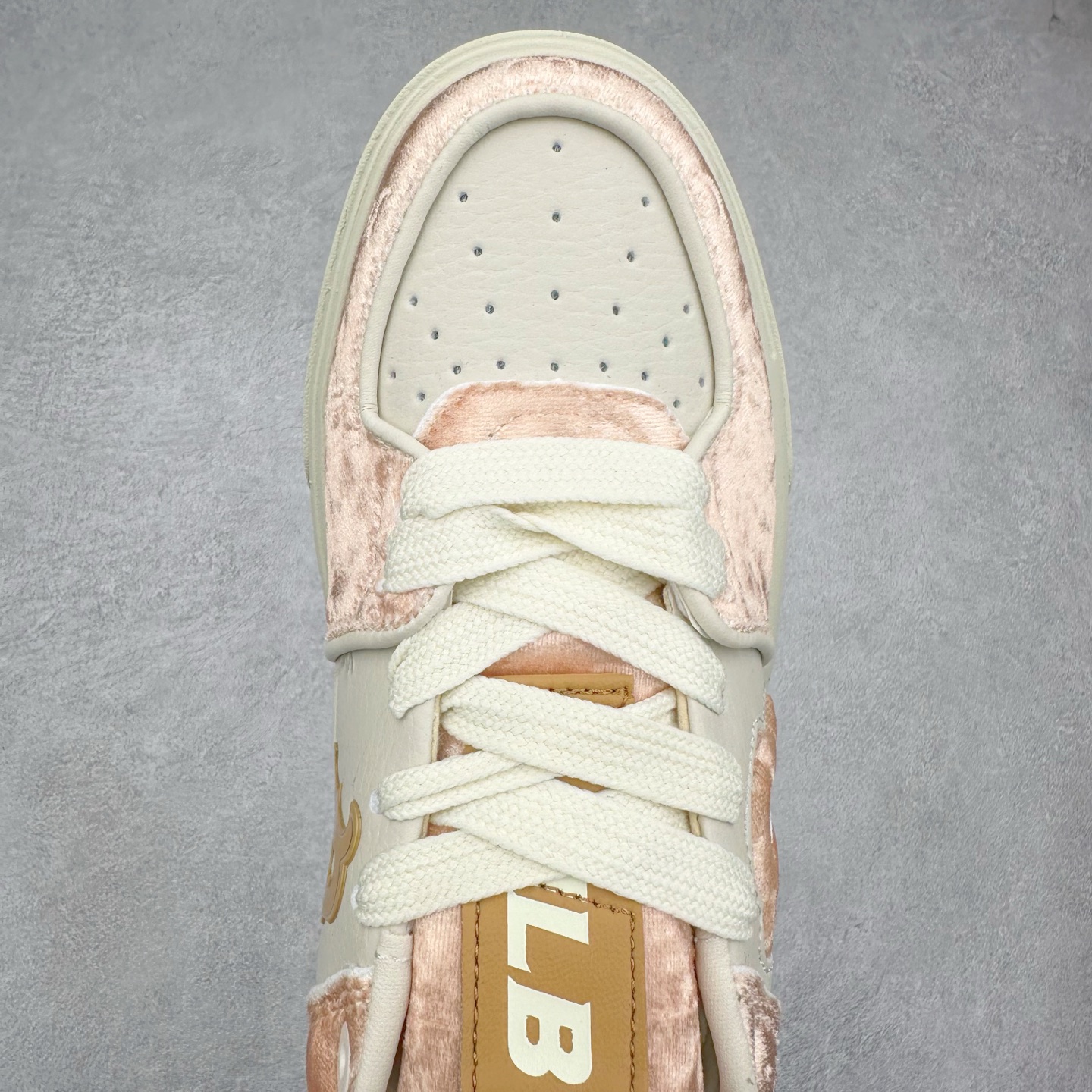 图片[4]-MLB Chunky Liner Basic 复古印花学长鞋系列低帮轻量增高厚底百搭休闲运动慢跑鞋板鞋 Korea韩国联名NY美国榄球纽约洋基队限定 韩国代购专供 全套原楦原纸板原厂数据开发 正确中底拉帮中底网布细节 平台代购专供 左脚内置芯片 韩国代购吊牌标贴 独家一比一RB+MD组合大底 高频后跟小人Logo精准对位立体饱满 正确网布加超迁鞋面 转印中底走线紧密 转印Logo工艺表层防刮不掉色 尺码：35 36 36.5 37.5 38 38.5 39 40 40.5 41 42 42.5 43 44 45-选品中心