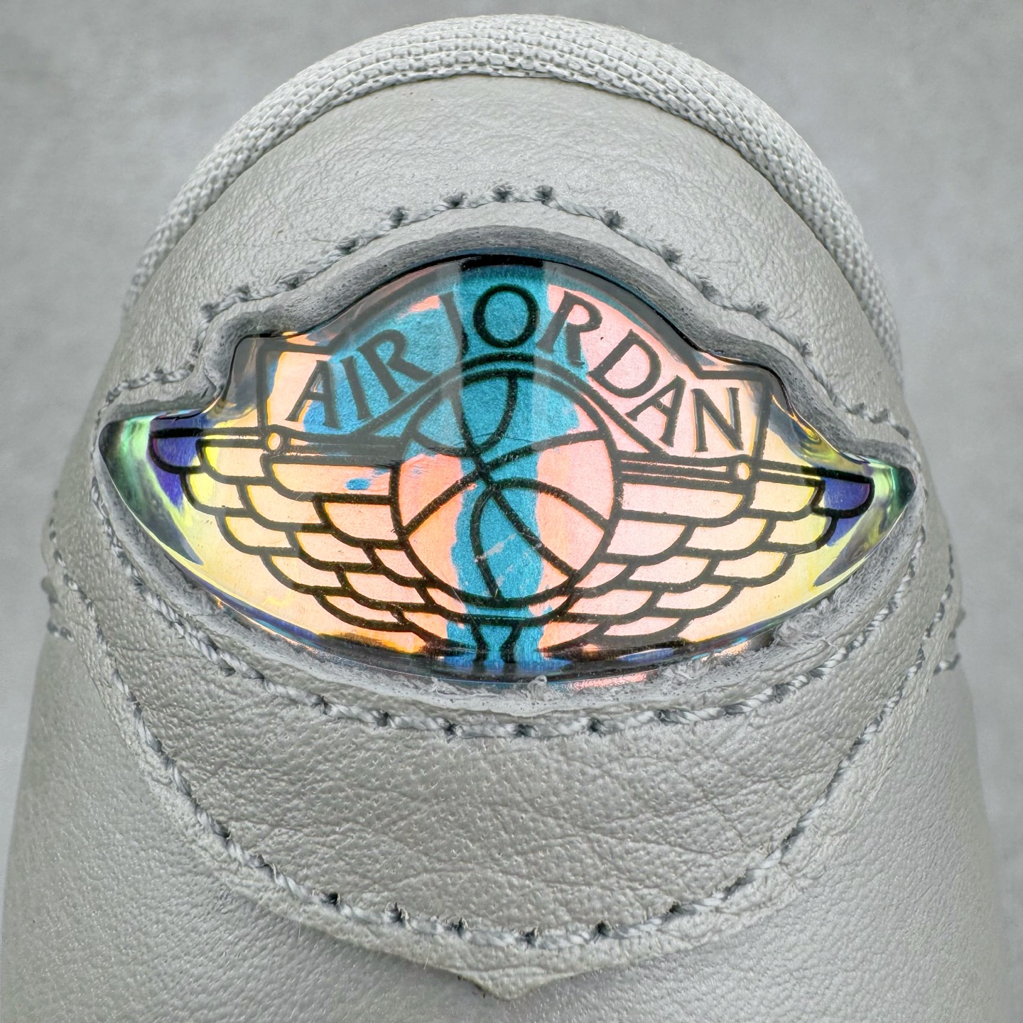 图片[17]-＃KZ神版莞产 Air Jordan AJ1 Retro Low OG CNY蛇年限定 白灰渐变 HF3144-100 全系列配色 外贸特供批次 新配色不断更新开发 市场中端王者 全套原纸板楦头开发 确保原汁原味 完美呈现一代版型 一比一鞋头弧度高度鞋身弧度 此版本只针对中端市场 细节品控鞋型随意秒杀市面同价位 鞋型完美 不臃肿别扭 头层皮料加持 用料绝不含糊 进口玻璃冲刀皮料裁剪零毛边 电脑针车工艺 超高鞋面清洁度 最高QC检验标准 控制溢胶瑕疵 原盒原配 飞翼3D高频深度立体 工艺方面大到整体鞋型 漏斗收腰 底线拉帮 LOGO立体程度 小到针眼排布 载片对称 冲孔效果 鞋标规范 鞋垫背胶等等 无一不是口碑收割 每双都是一个回头客 尺码：36 36.5 37.5 38 38.5 39 40 40.5 41 42 42.5 43 44 44.5 45 46 47.5-选品中心