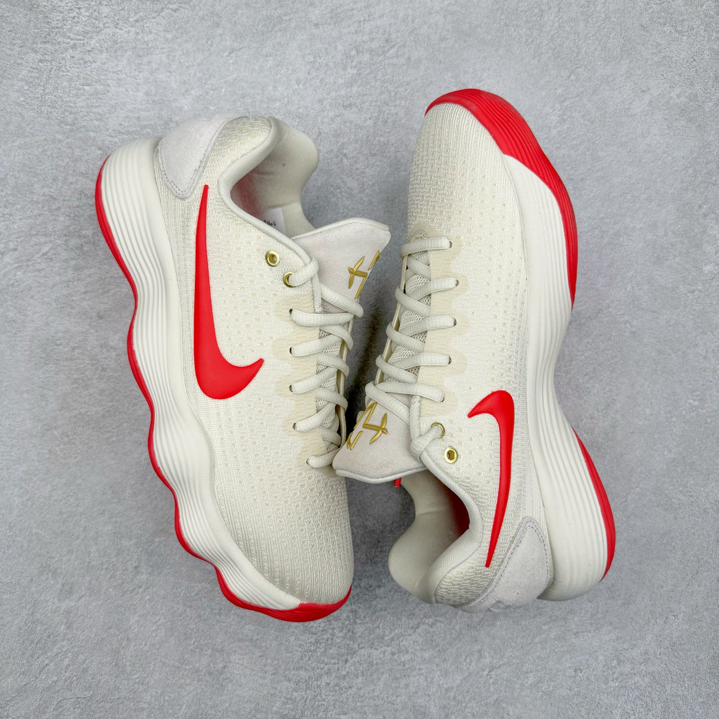 图片[3]-＃K版纯原 NK Hyperdunk HD2017 Low EP 实战篮球鞋 米白红 IB4638-161 实战神鞋 绝迹单品 圈内高端零售大神实体冲Z唯一指定的渠道版本 目前可过各类鉴定或无法鉴定 能操作的私聊 非PT本地产物 品控细节要求做到极致完美 材料细节质感百分百区别市面任意代号纯原版本 不惧任何对比 市场独一档的产物 实体冲Z标准严格把控 每一处细节分毫不差 原汁原味公司货的味道 尺码：39 40 40.5 41 42 42.5 43 44 44.5 45 46 47.5\\r-选品中心