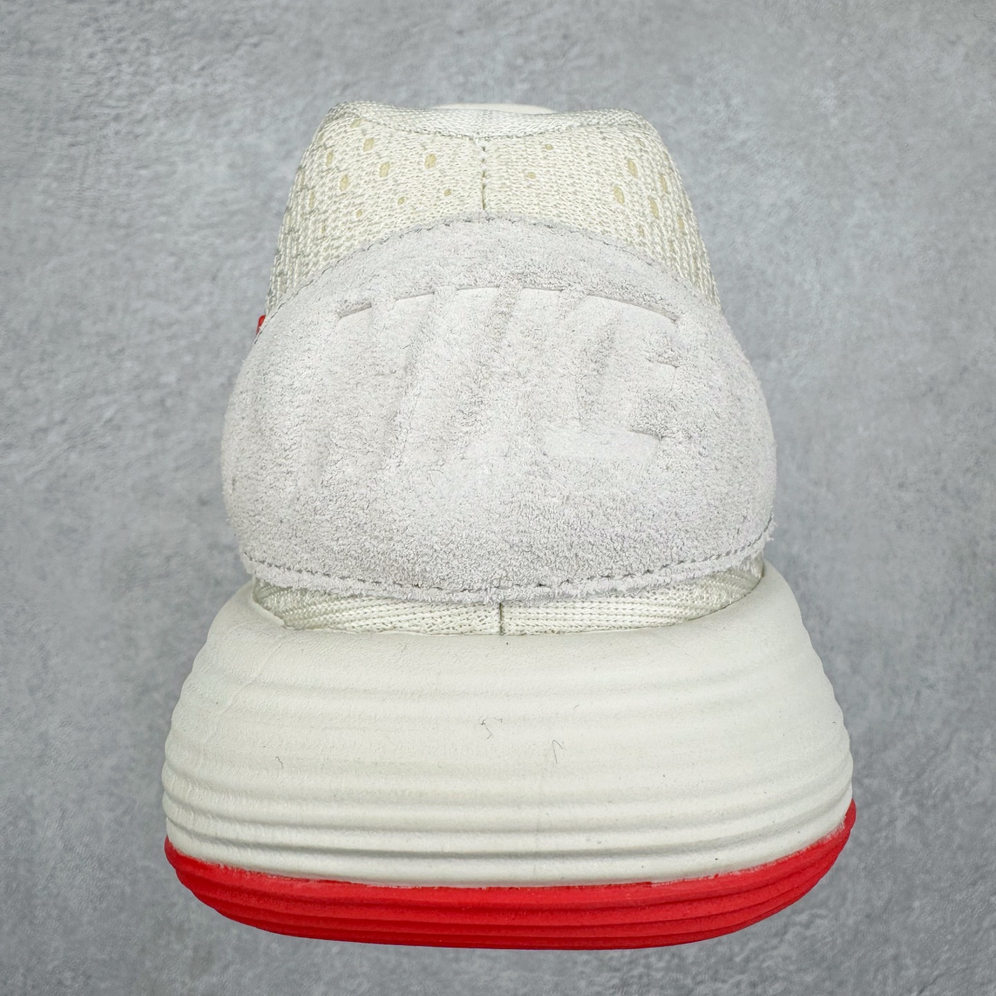 图片[8]-＃K版纯原 NK Hyperdunk HD2017 Low EP 实战篮球鞋 米白红 IB4638-161 实战神鞋 绝迹单品 圈内高端零售大神实体冲Z唯一指定的渠道版本 目前可过各类鉴定或无法鉴定 能操作的私聊 非PT本地产物 品控细节要求做到极致完美 材料细节质感百分百区别市面任意代号纯原版本 不惧任何对比 市场独一档的产物 实体冲Z标准严格把控 每一处细节分毫不差 原汁原味公司货的味道 尺码：39 40 40.5 41 42 42.5 43 44 44.5 45 46 47.5\\r-选品中心