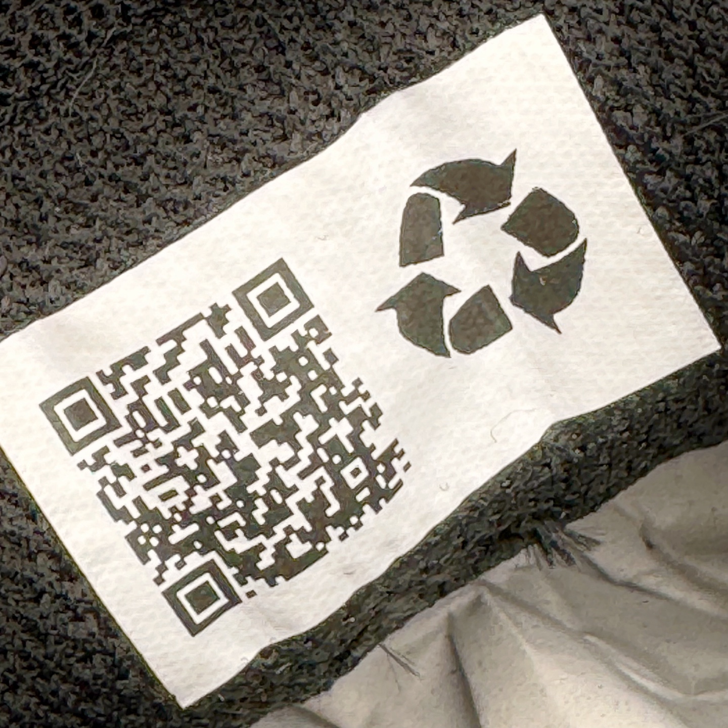 图片[12]-＃绿X/GX SALOMON XT PU.RE ADVANCED 萨洛蒙潮流越野机能户外功能鞋 纯原外贸平台特供订单 耗时半年巨作 全套原纸板楦头开发 原厂特供网布配套加持 确保原汁原味 完美呈现版型 原档数据独家私模五层组合大底 男女鞋同步官方开发至46.5 原装Ortholite轻量化鞋垫 中底布带钢印编号 原厂TPU锁扣 进口港宝加持 后跟自然饱满 还原公司包裹性 基于 SALOMON 初代 XT 鞋身造型并搭载 4D ADVANCED CHASSIS™ 大底打造而成 为这款 XT-QUEST 带来了多项足部控制与保护等功能性 如在运动过程中控制左右晃动的过程而提高稳定性、改善长途越野过程中足中到足尖的过渡、提高感知岩石的精确度以抵抗尖锐物体对脚底的伤害以及采用动态缓冲来增强穿着舒适感 从而减轻疲劳感 使 XT-QUEST 成为一双舒适且安全的户外之履 尺码：36 36.5 37.5 38 38.5 39 40 40.5 41 42 42.5 43 44 44.5 45 46 46.5-选品中心