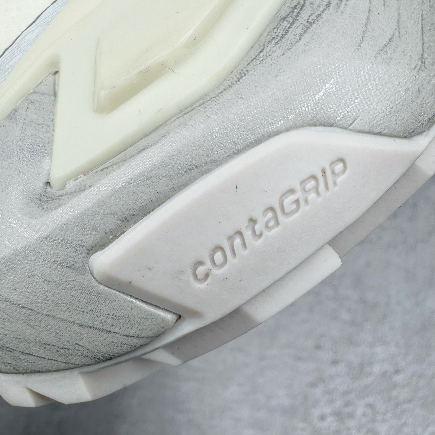 图片[16]-＃绿X/GX SALOMON XT PU.RE ADVANCED 萨洛蒙潮流越野机能户外功能鞋 纯原外贸平台特供订单 耗时半年巨作 全套原纸板楦头开发 原厂特供网布配套加持 确保原汁原味 完美呈现版型 原档数据独家私模五层组合大底 男女鞋同步官方开发至46.5 原装Ortholite轻量化鞋垫 中底布带钢印编号 原厂TPU锁扣 进口港宝加持 后跟自然饱满 还原公司包裹性 基于 SALOMON 初代 XT 鞋身造型并搭载 4D ADVANCED CHASSIS™ 大底打造而成 为这款 XT-QUEST 带来了多项足部控制与保护等功能性 如在运动过程中控制左右晃动的过程而提高稳定性、改善长途越野过程中足中到足尖的过渡、提高感知岩石的精确度以抵抗尖锐物体对脚底的伤害以及采用动态缓冲来增强穿着舒适感 从而减轻疲劳感 使 XT-QUEST 成为一双舒适且安全的户外之履 尺码：36 36.5 37.5 38 38.5 39 40 40.5 41 42 42.5 43 44 44.5 45 46 46.5-选品中心